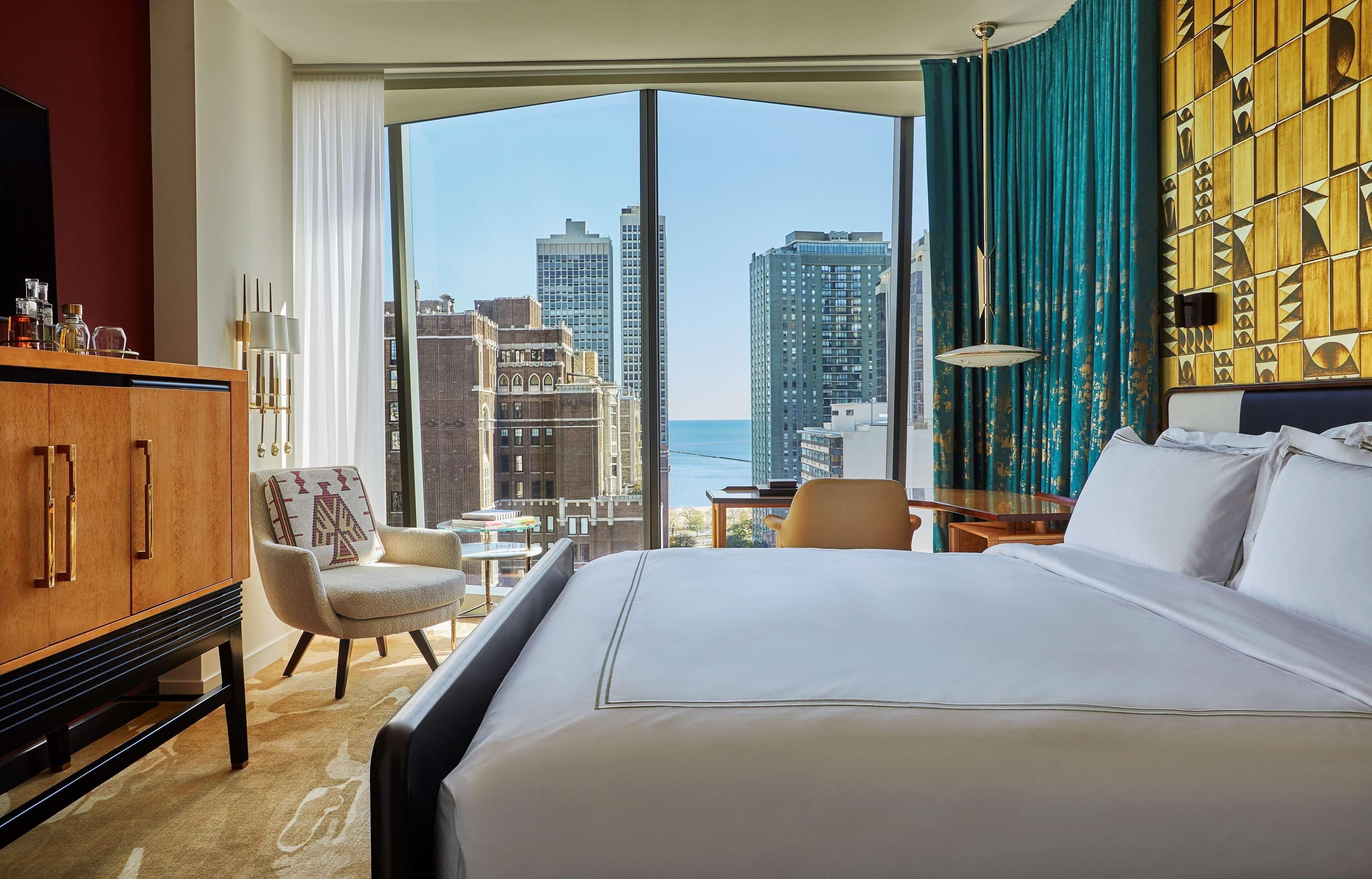 Deluxe King Room Lake View
