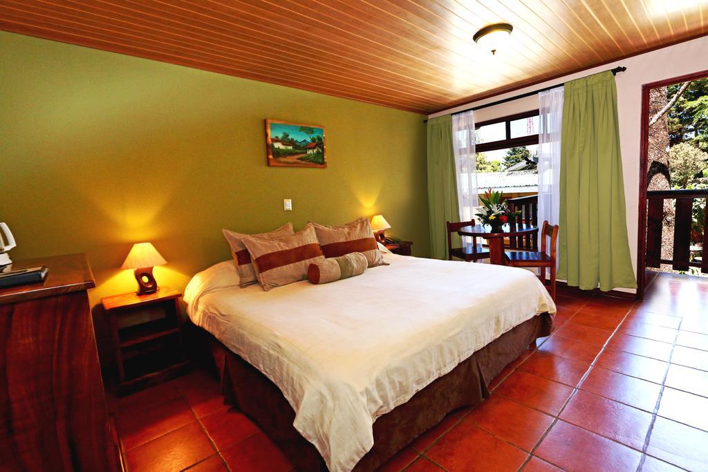 Superior Zimmer mit Kingsize-Bett