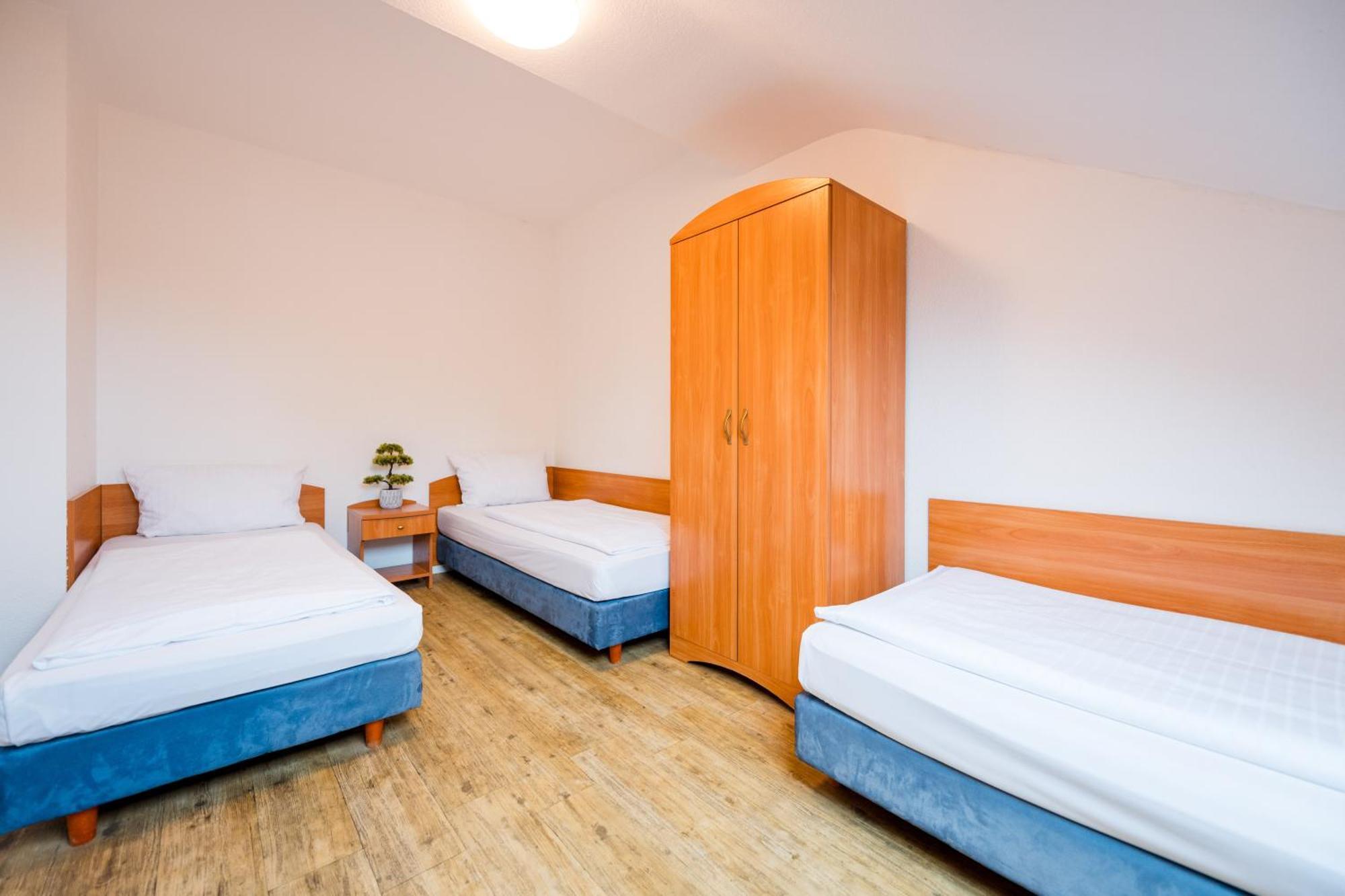 Basic Triple Room