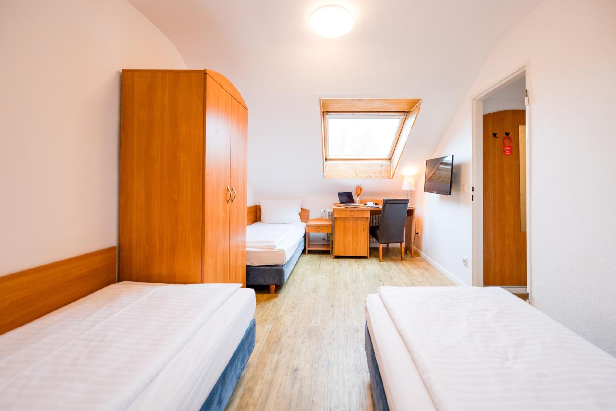 Basic Triple Room