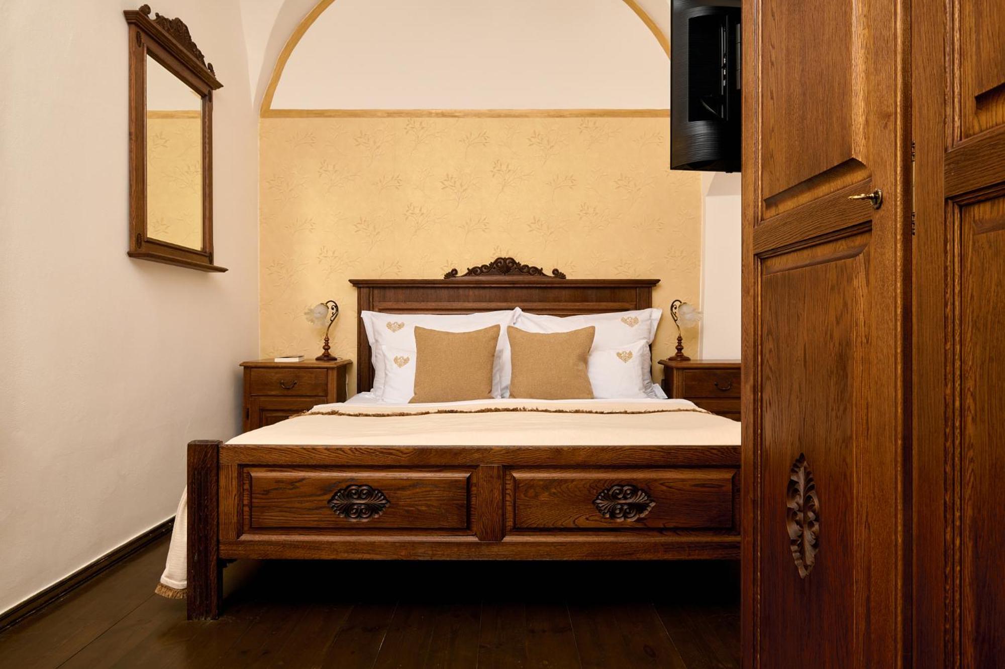 Aristocratic Standard Double Room