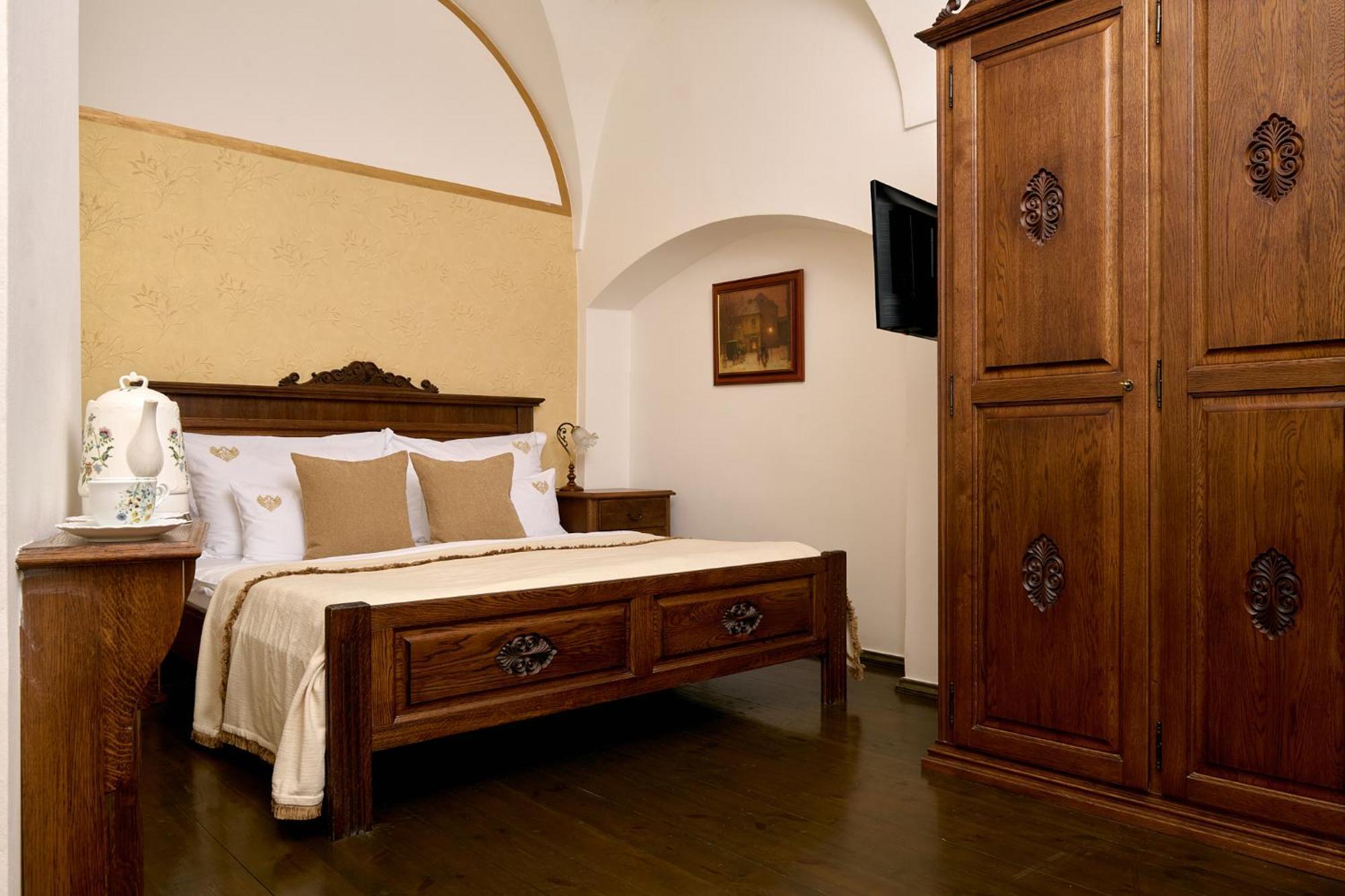 Aristocratic Standard Double Room