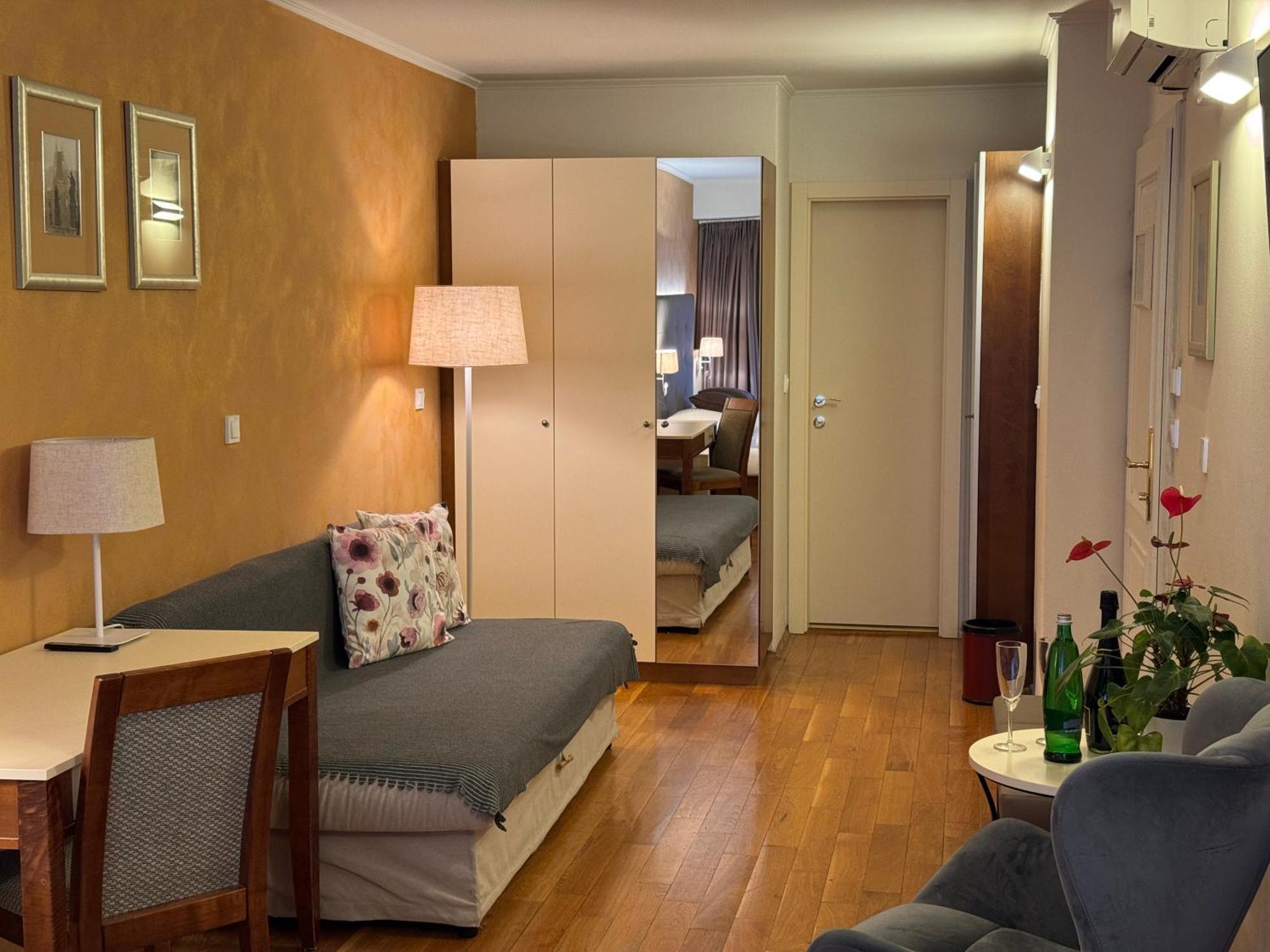 Deluxe Junior Suite