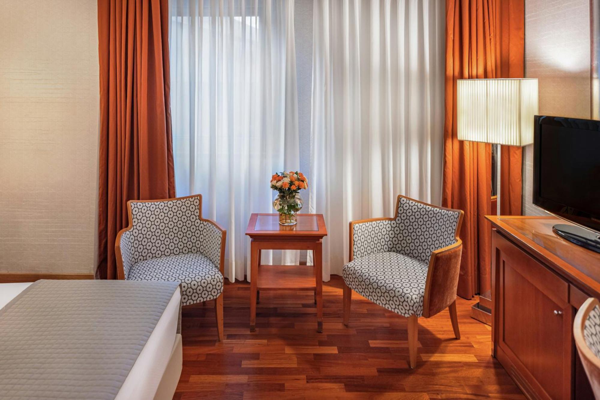 Deluxe Double or Twin Room