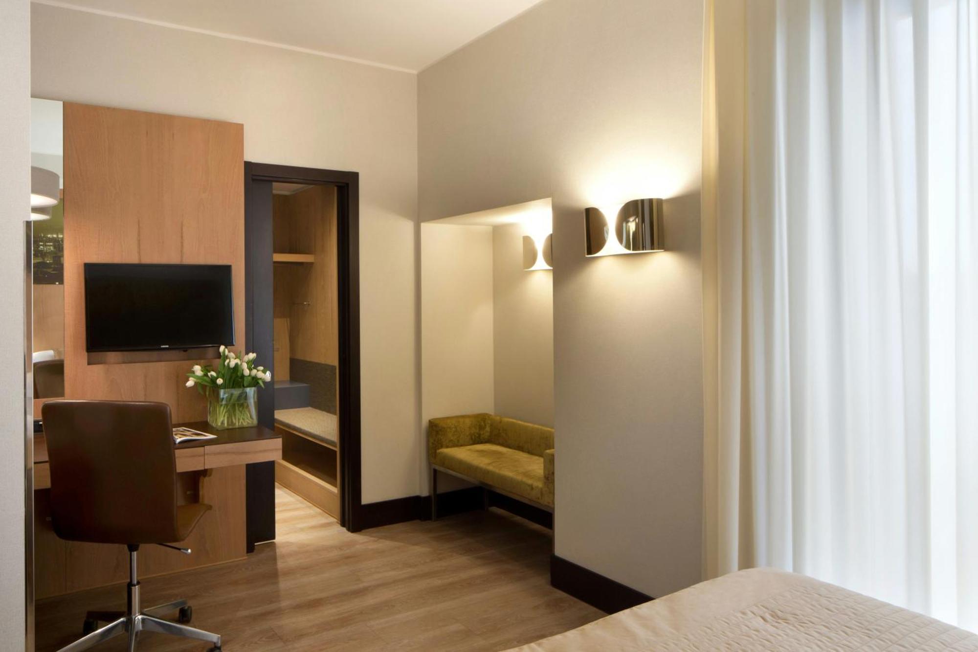 Deluxe Double or Twin Room Balcony