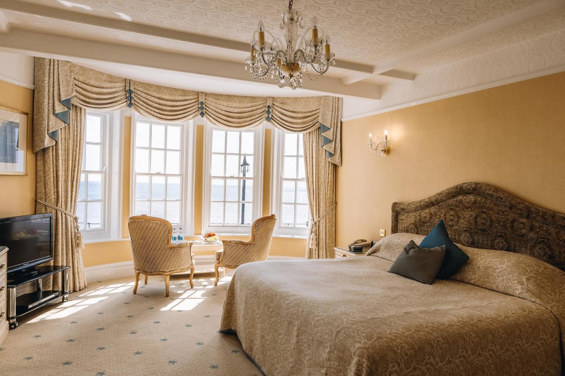 Double or Twin Suite Sea View