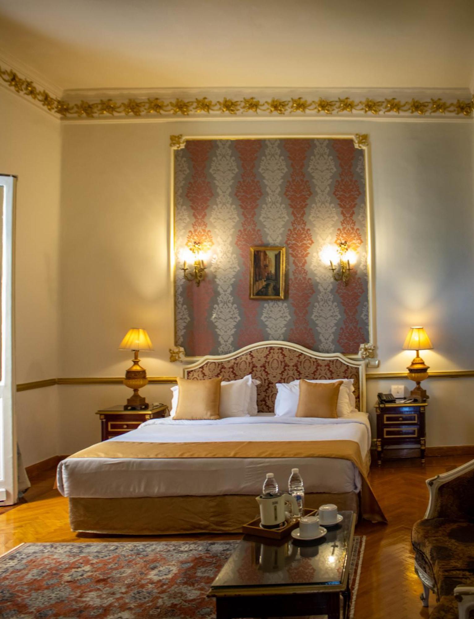 Golden Royal Suite Direct Sea View