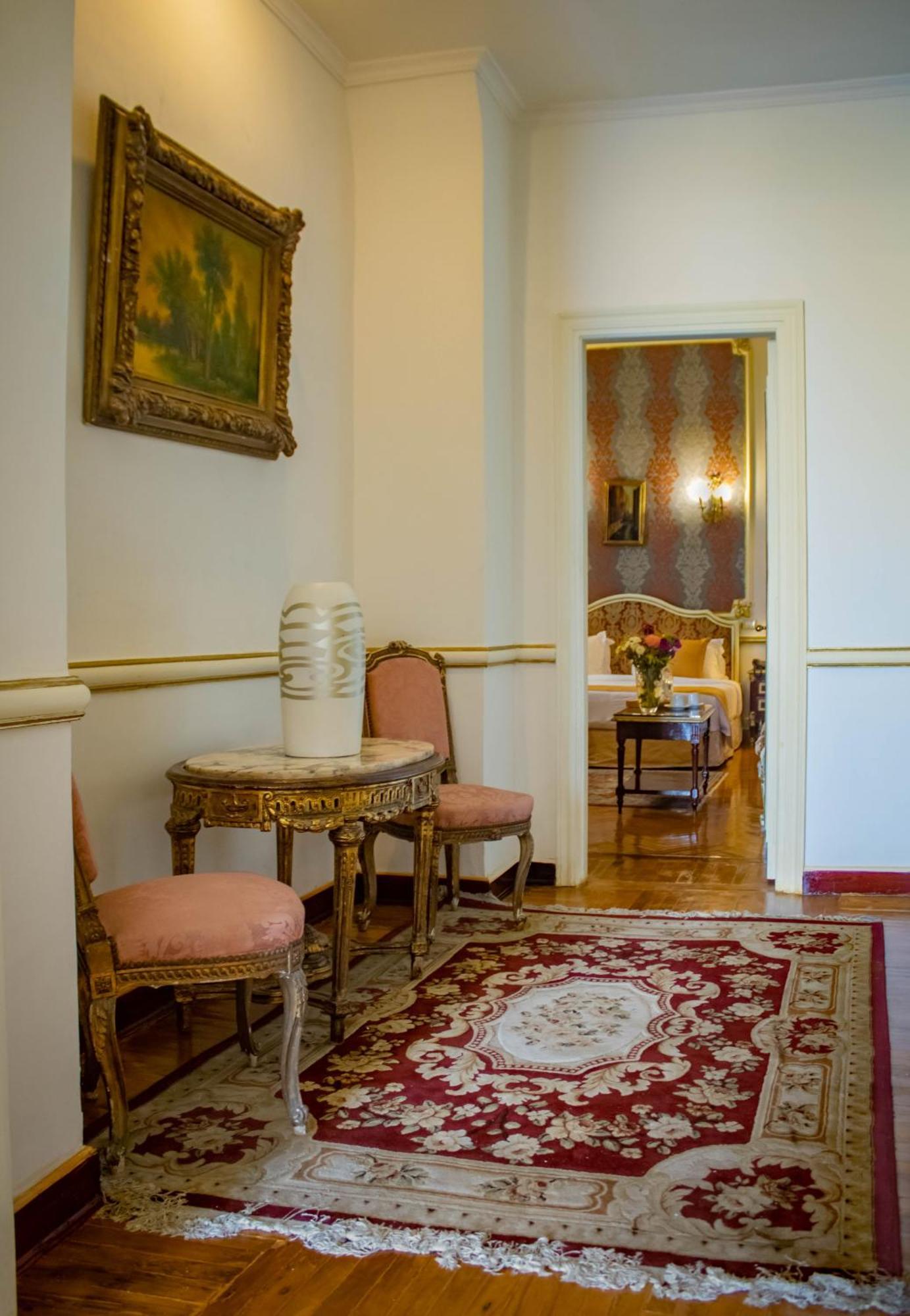 Golden Royal Suite Direct Sea View