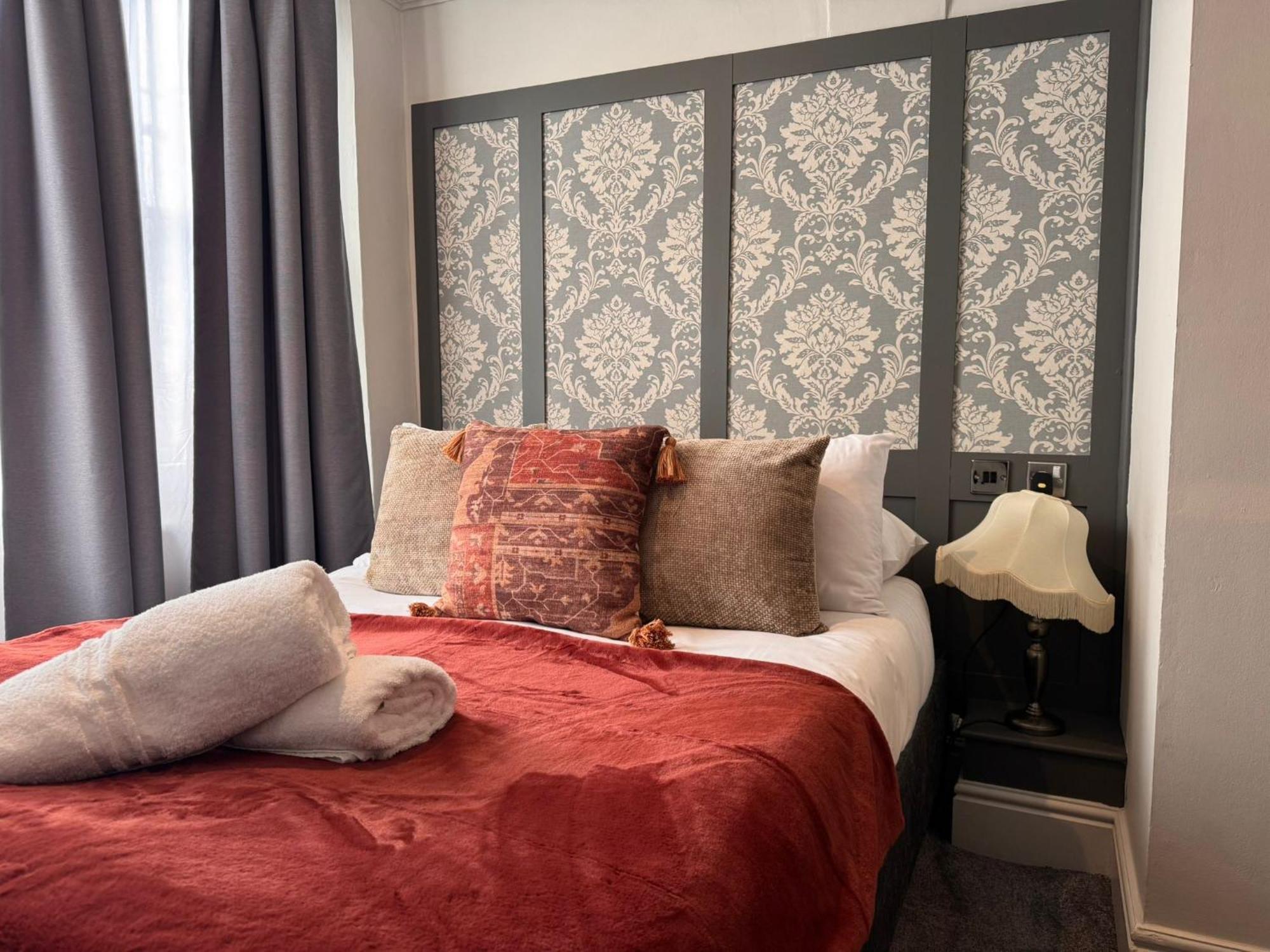 Standard Double Room,1730032247:JPEG