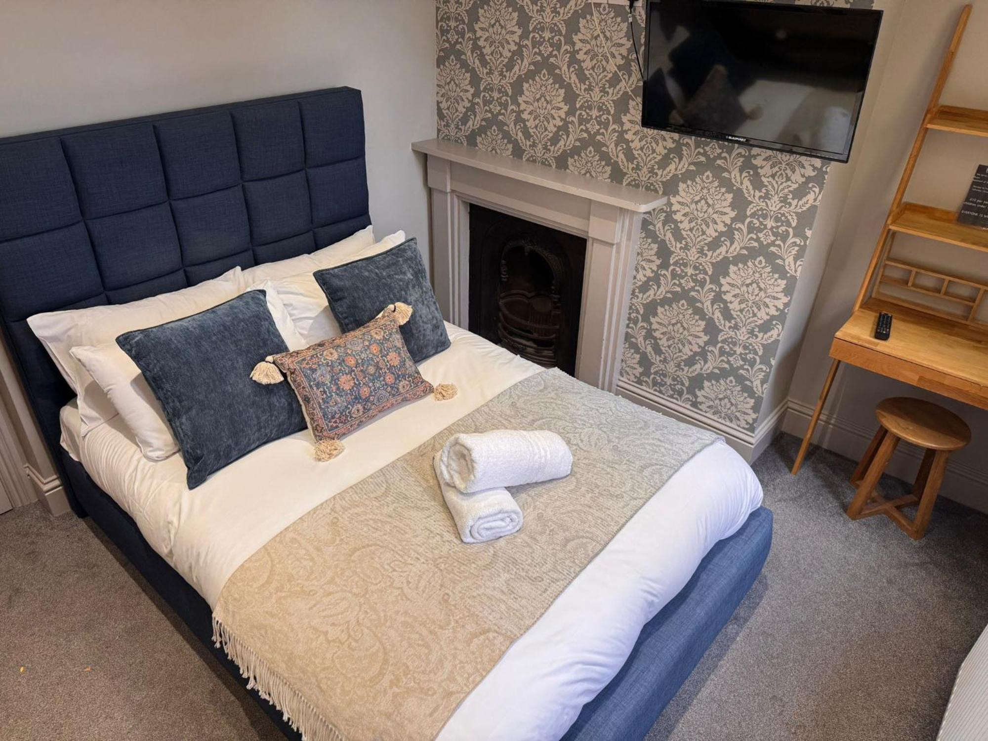 Double Room with Private Bathroom,1730033522:JPEG