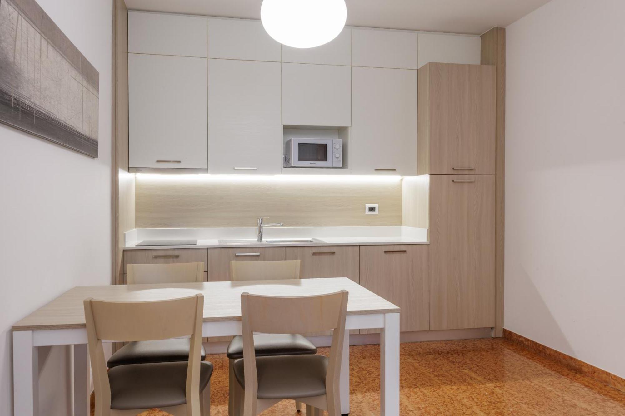 Superior One-Bedroom Apartment