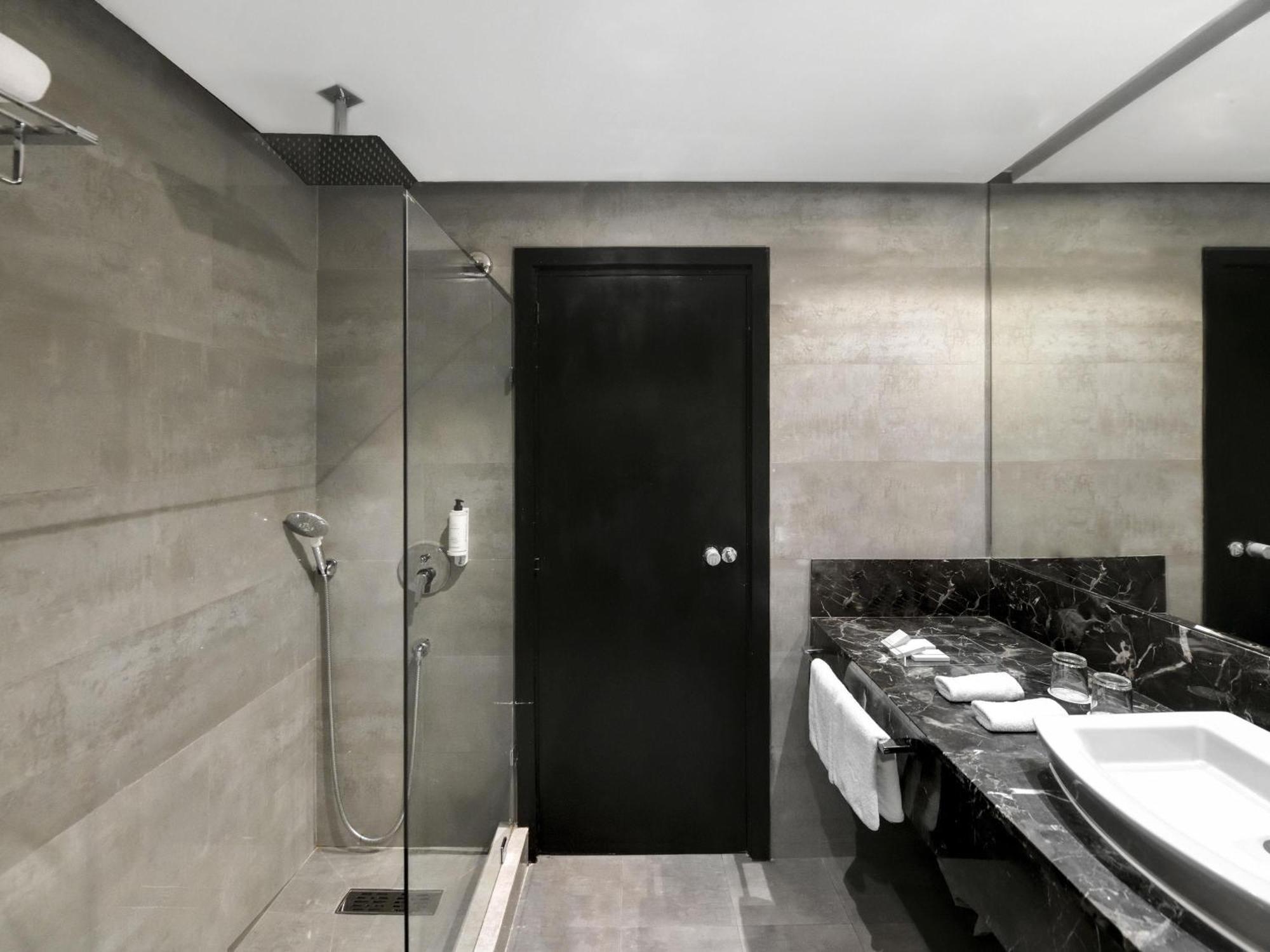 Quarto Clássico com 2 Camas de Solteiro
