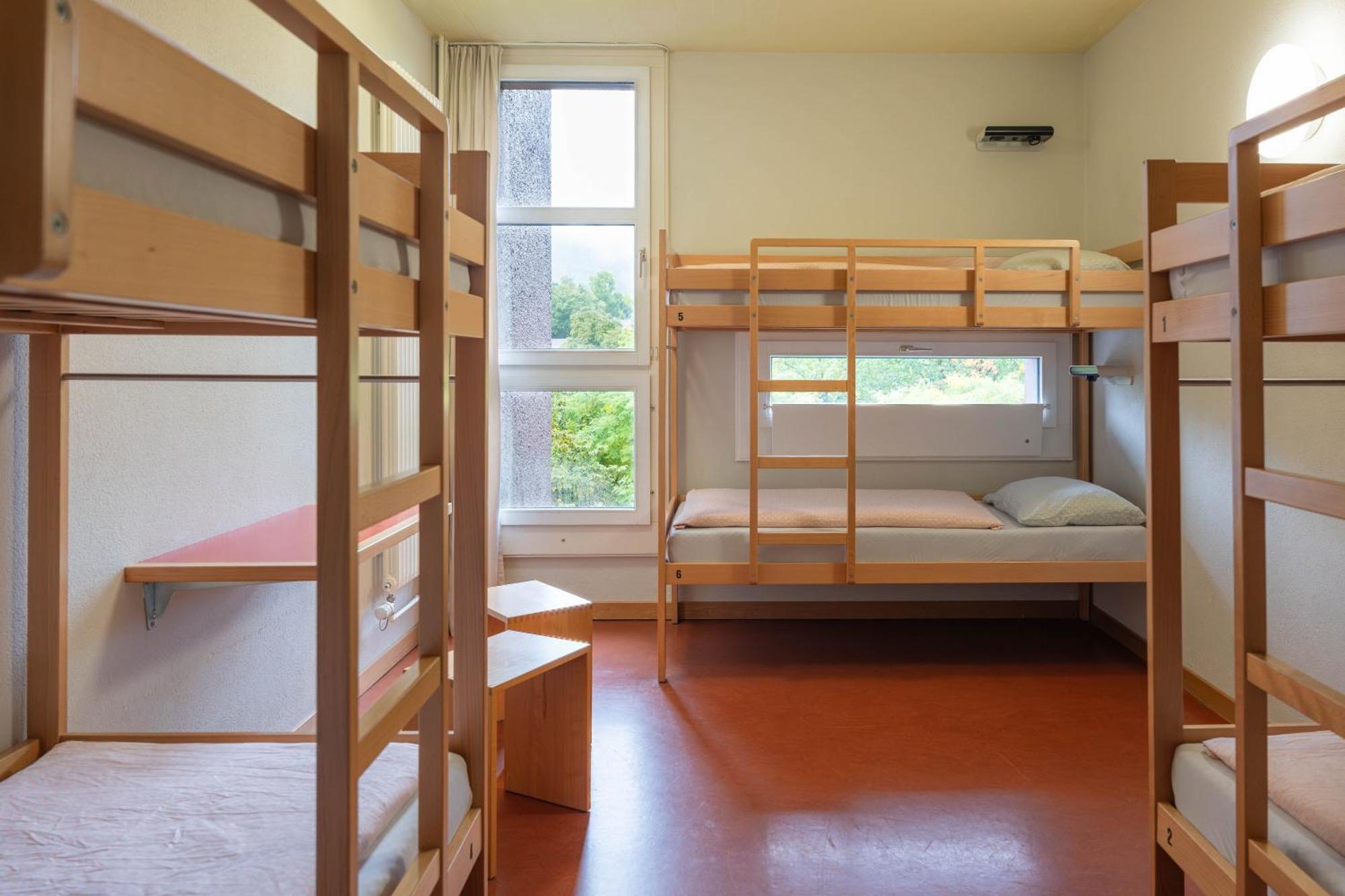 Bed 6-Bed Dormitory Room