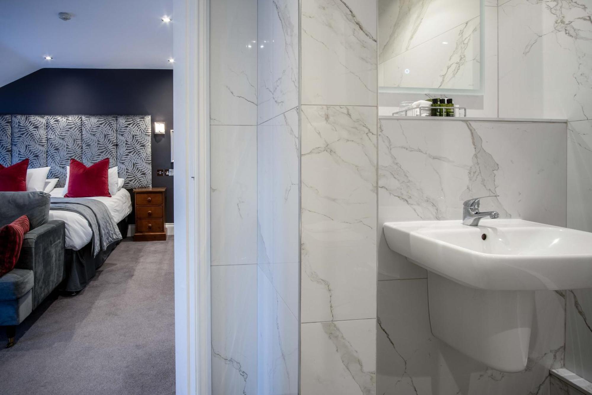 Superior King Room