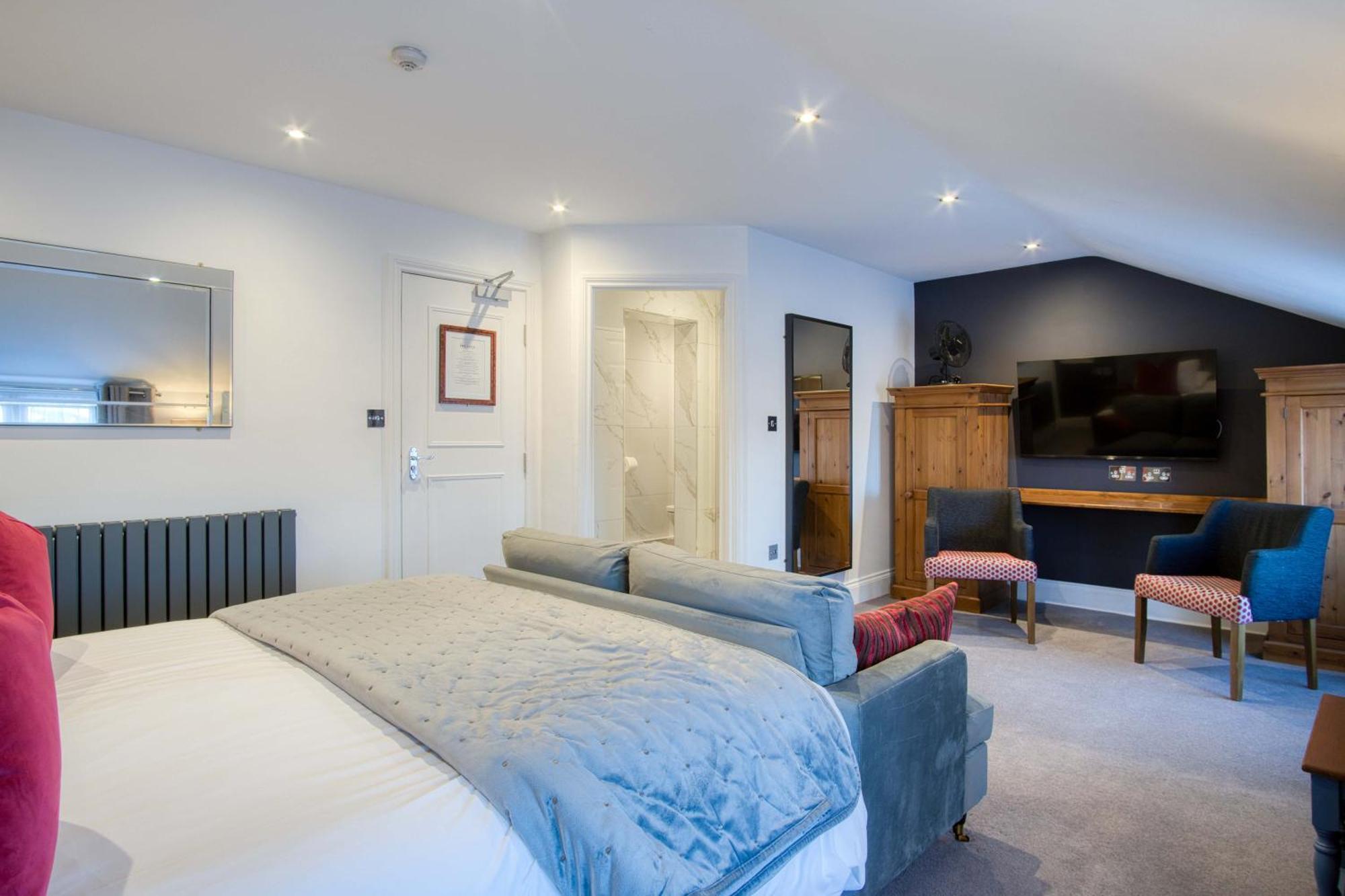 Superior King Room