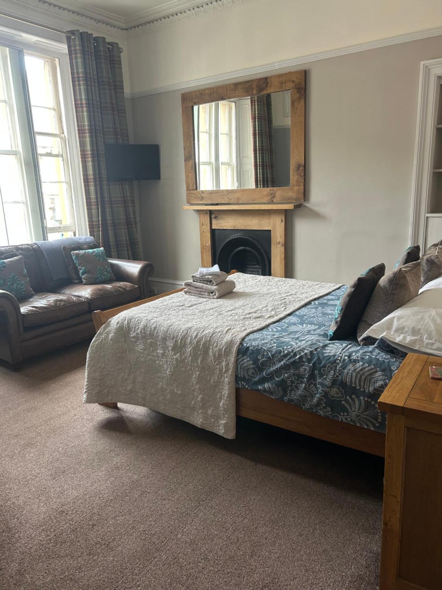 Deluxe Double Room with Shower