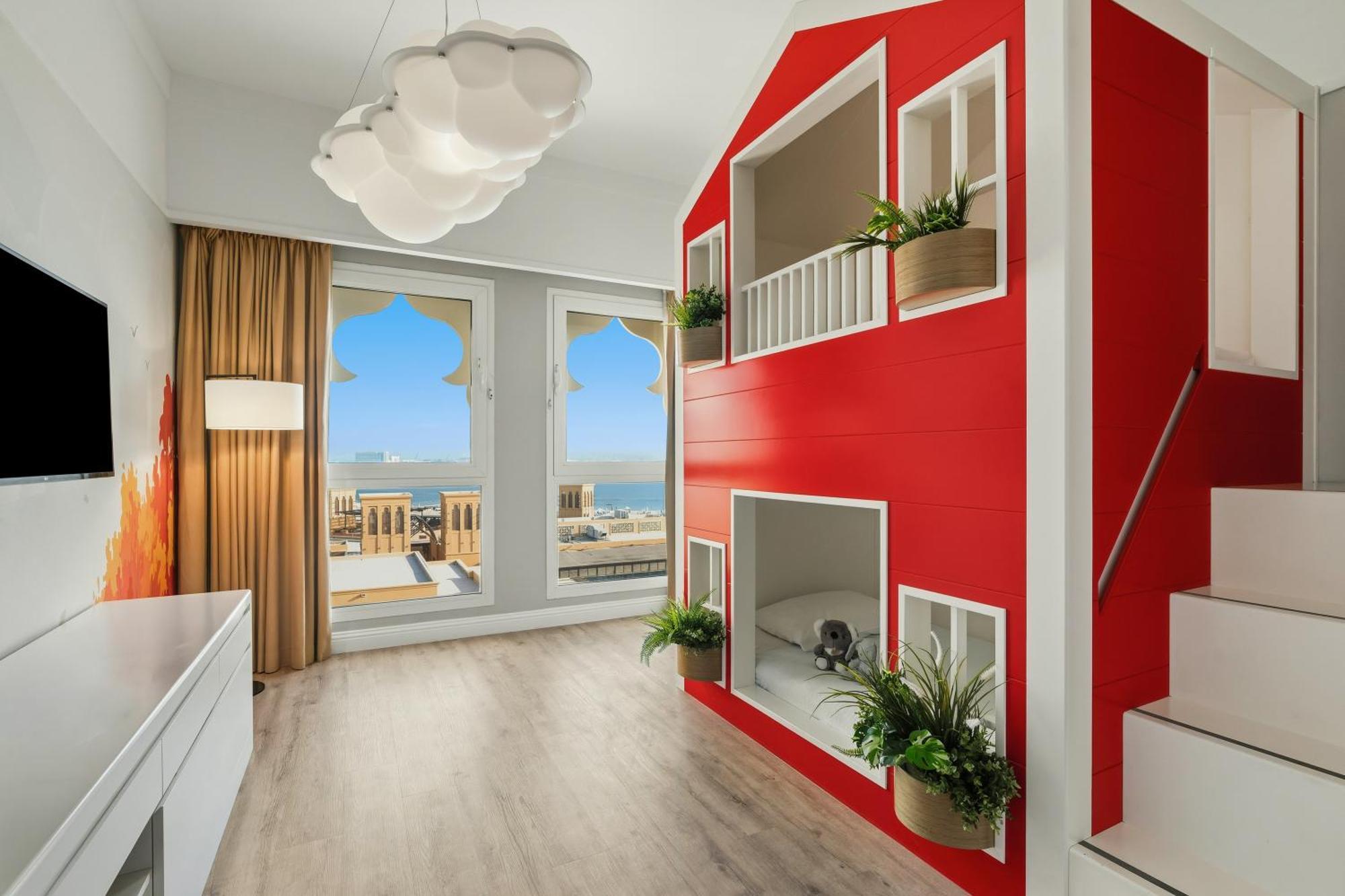 Family Suite Kids Escape
