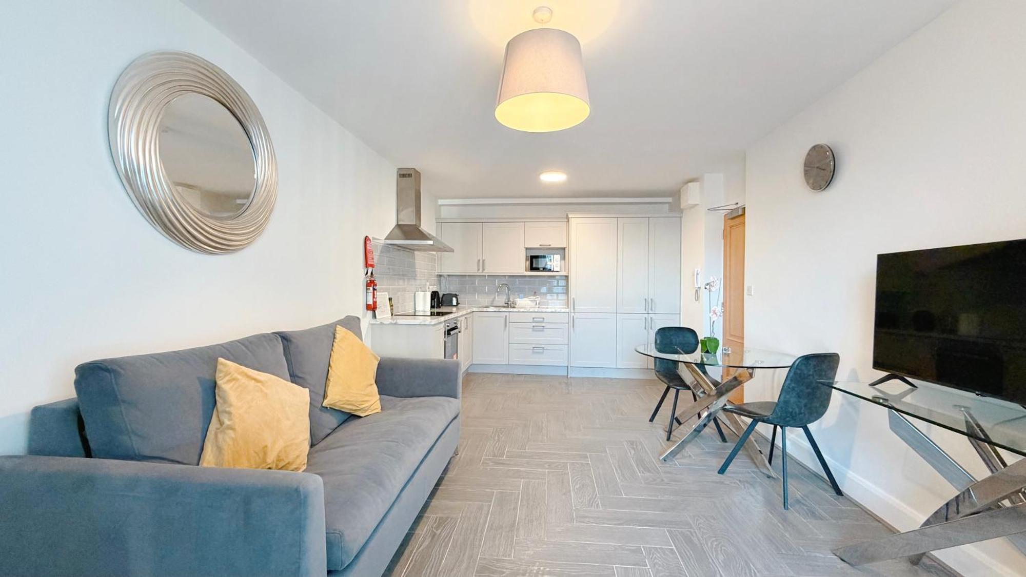 One-Bedroom Apartment