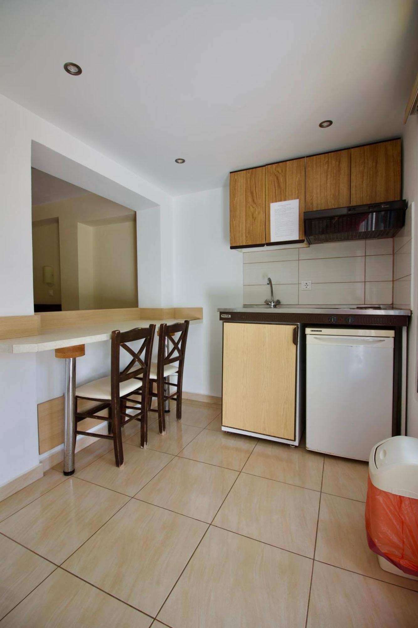 Studio Apartment