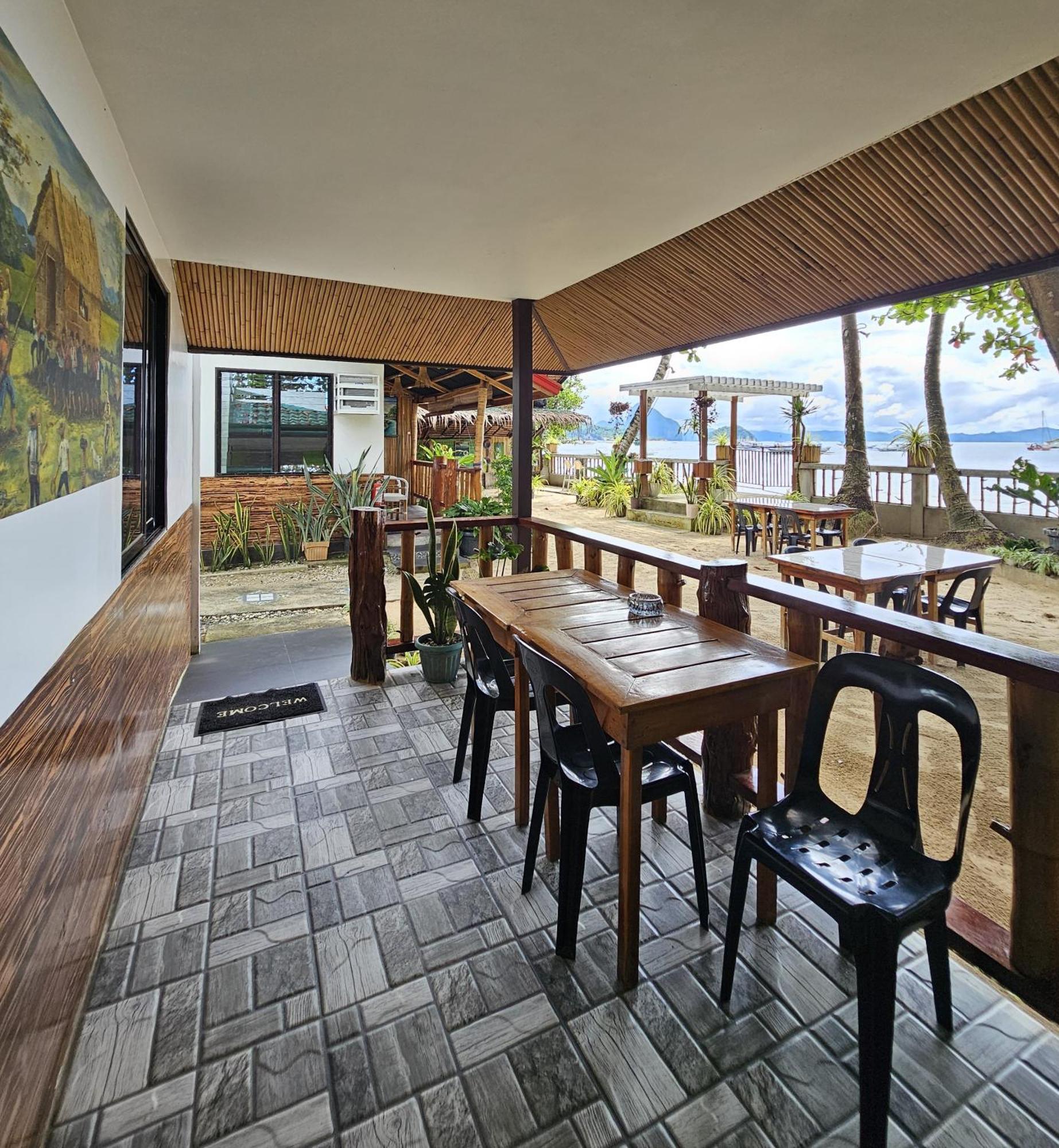 Deluxe Triple Room Sea View