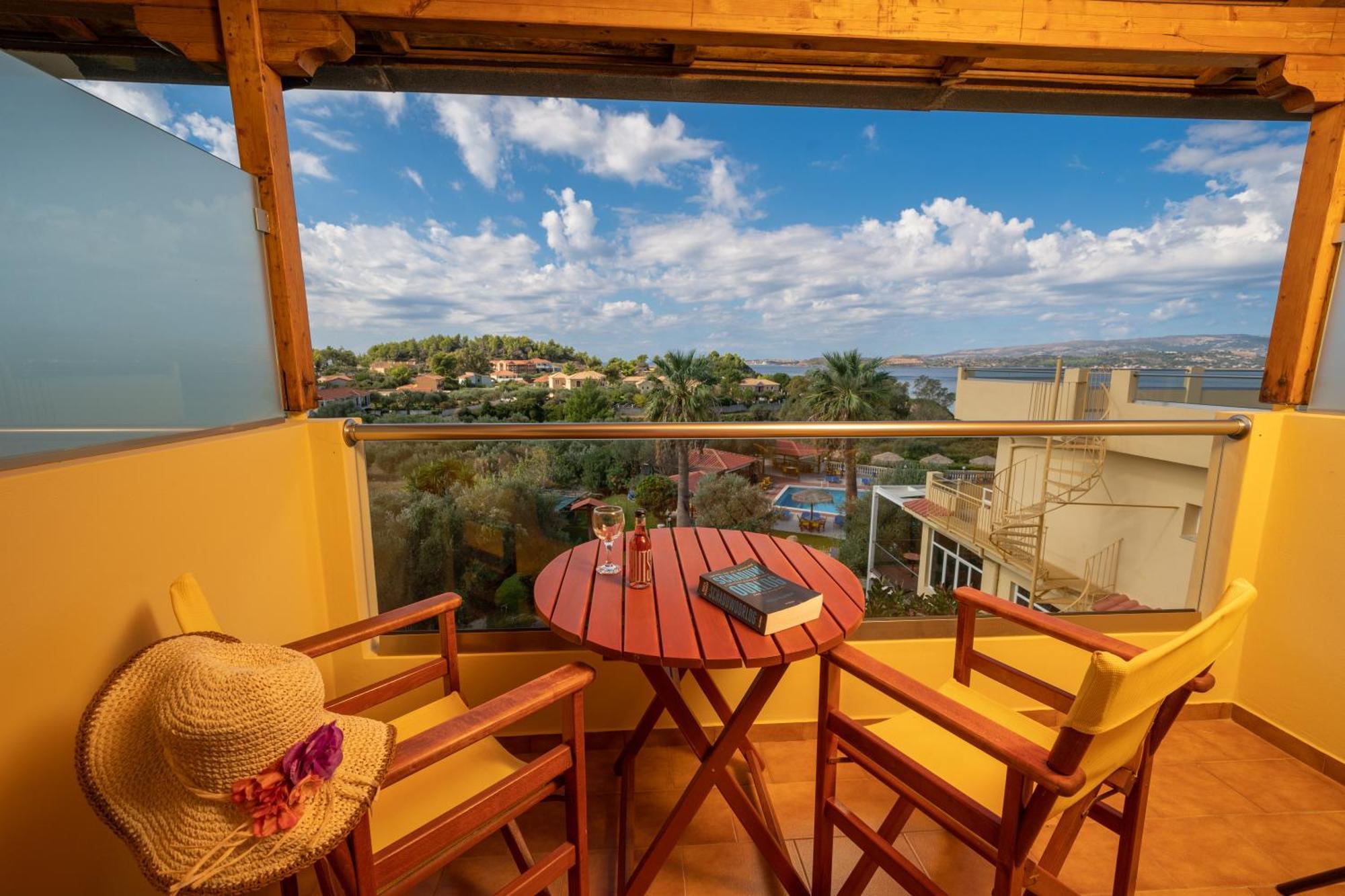 One-Bedroom Apartment Sea View
