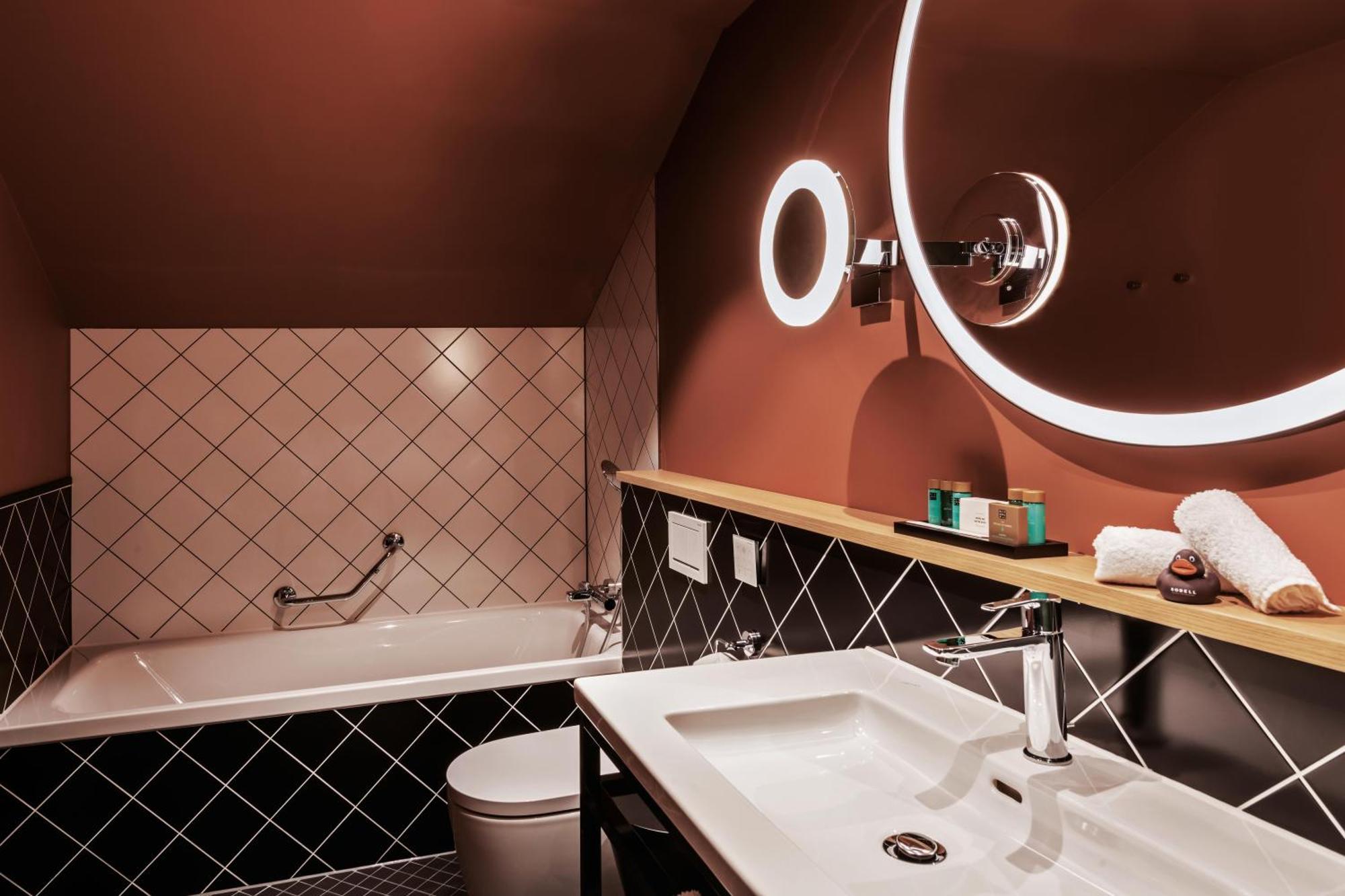 Deluxe Double or Twin Room