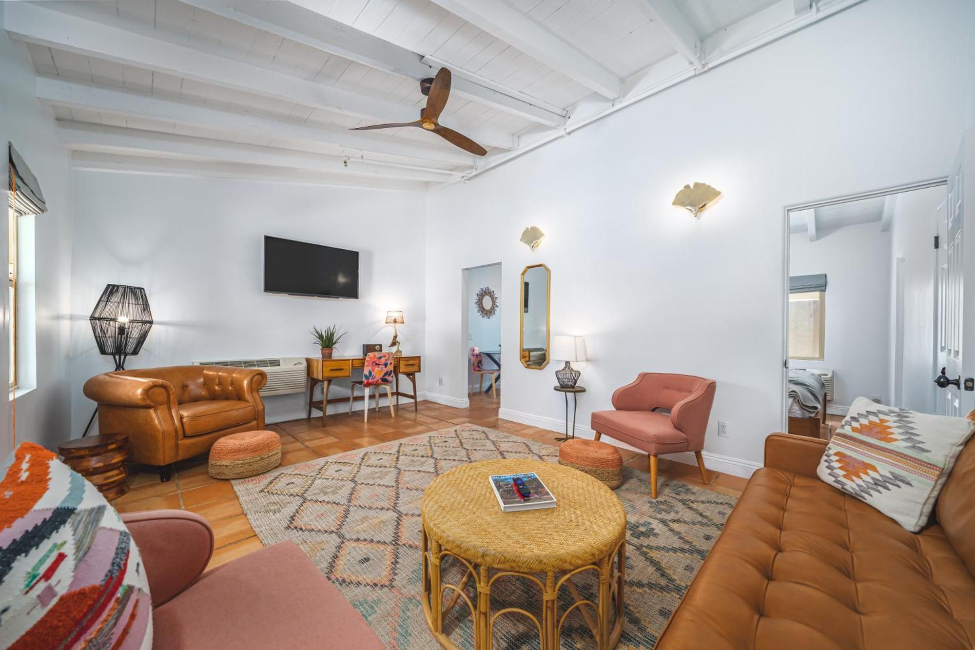 Signature One Bedroom Queen Suite