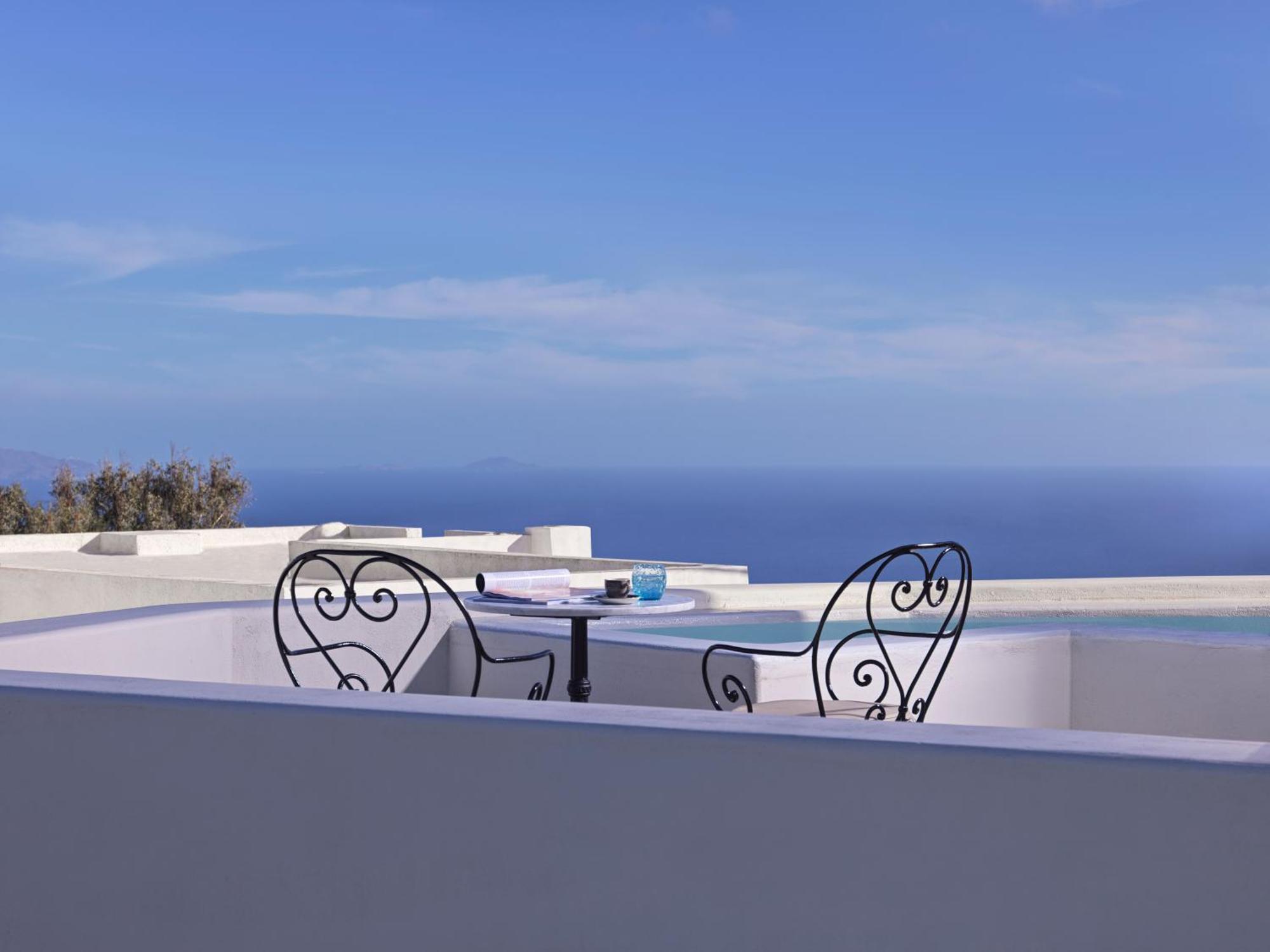 ESTATE VILLAGE JACUZZI SUITES