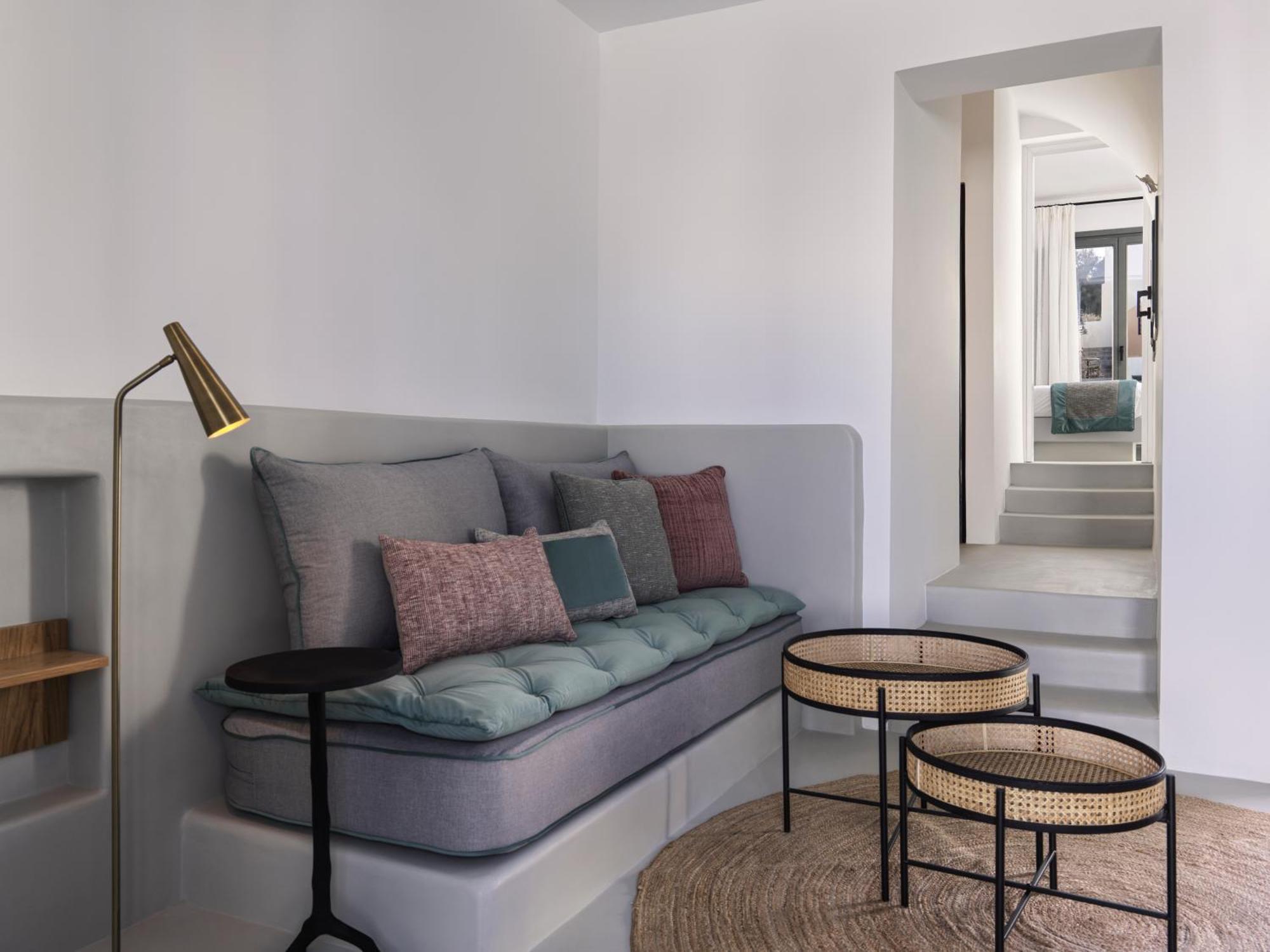 ESTATE VILLAGE JACUZZI SUITES