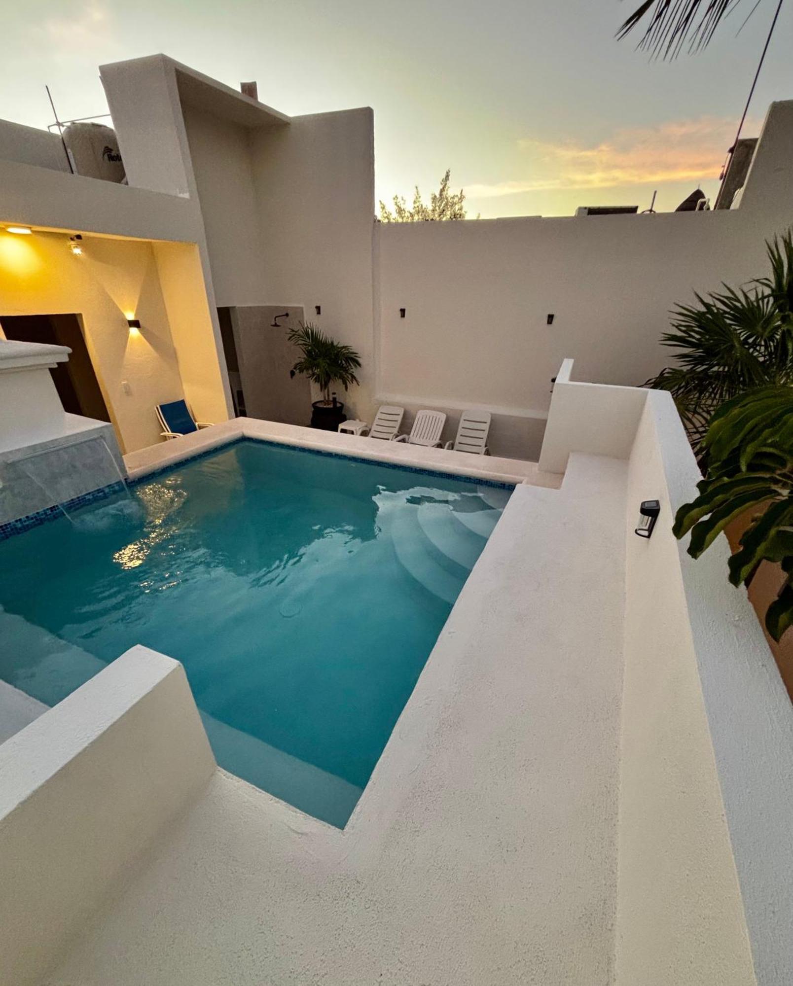 Deluxe King Suite