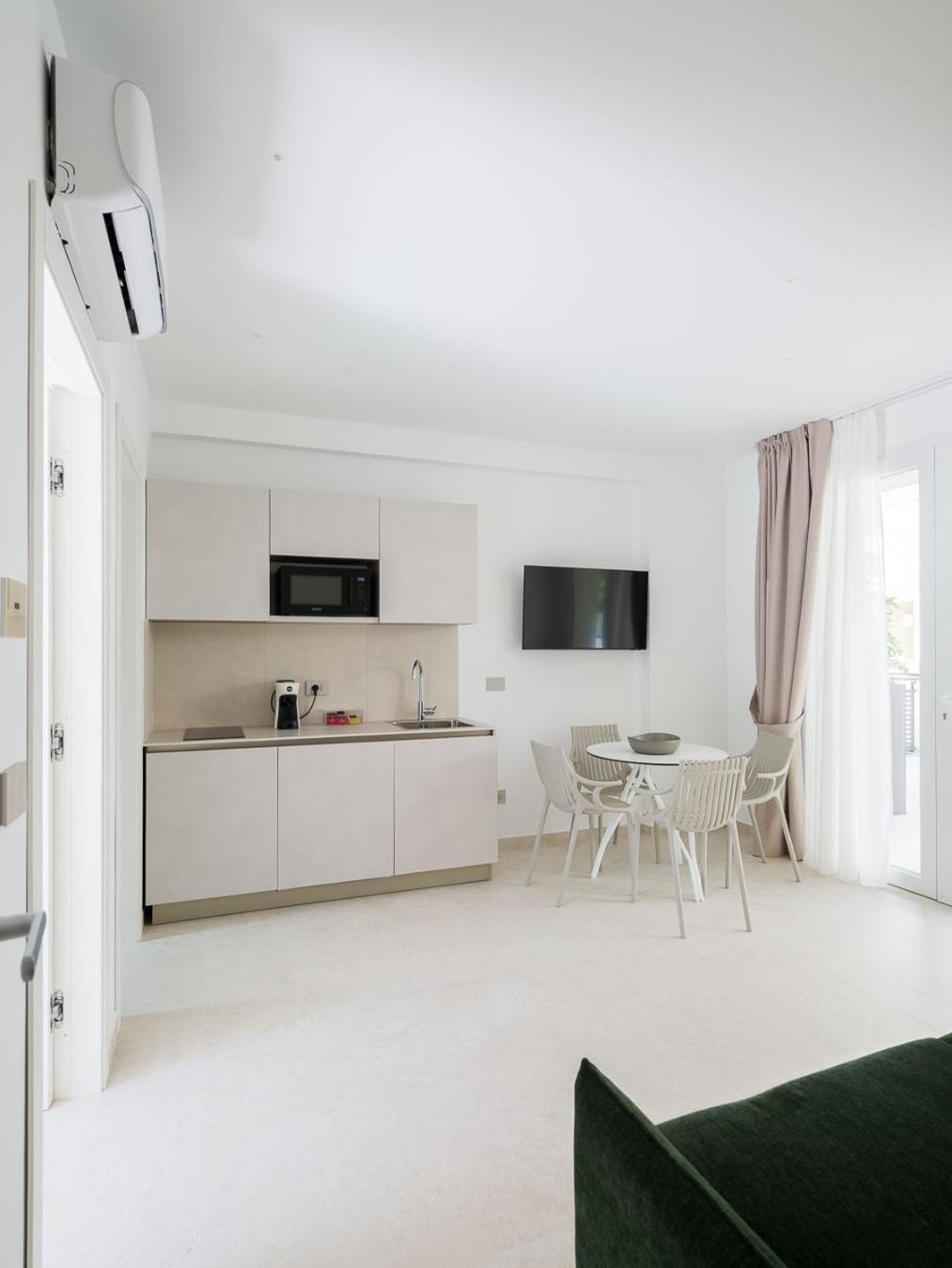 Two-Room Apartment,1735276058:JPEG