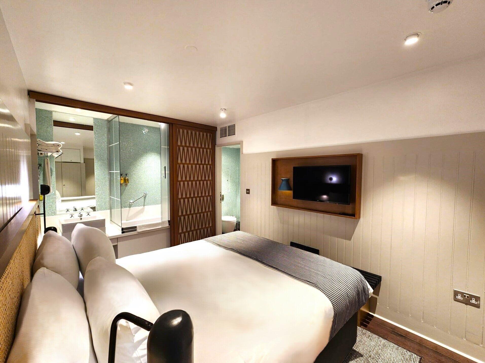 Double Room No View