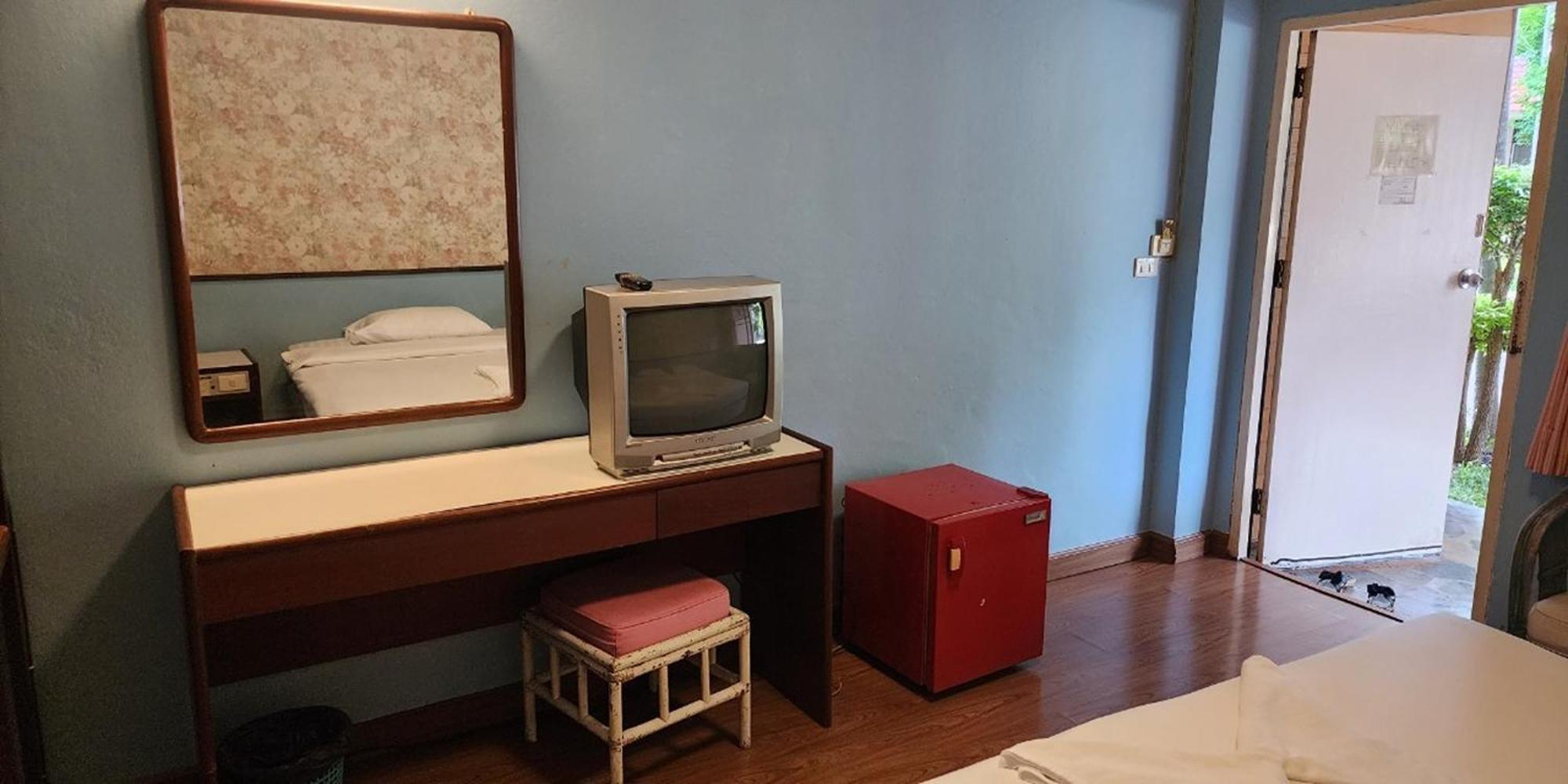 Deluxe King Room,1736915814:JPEG