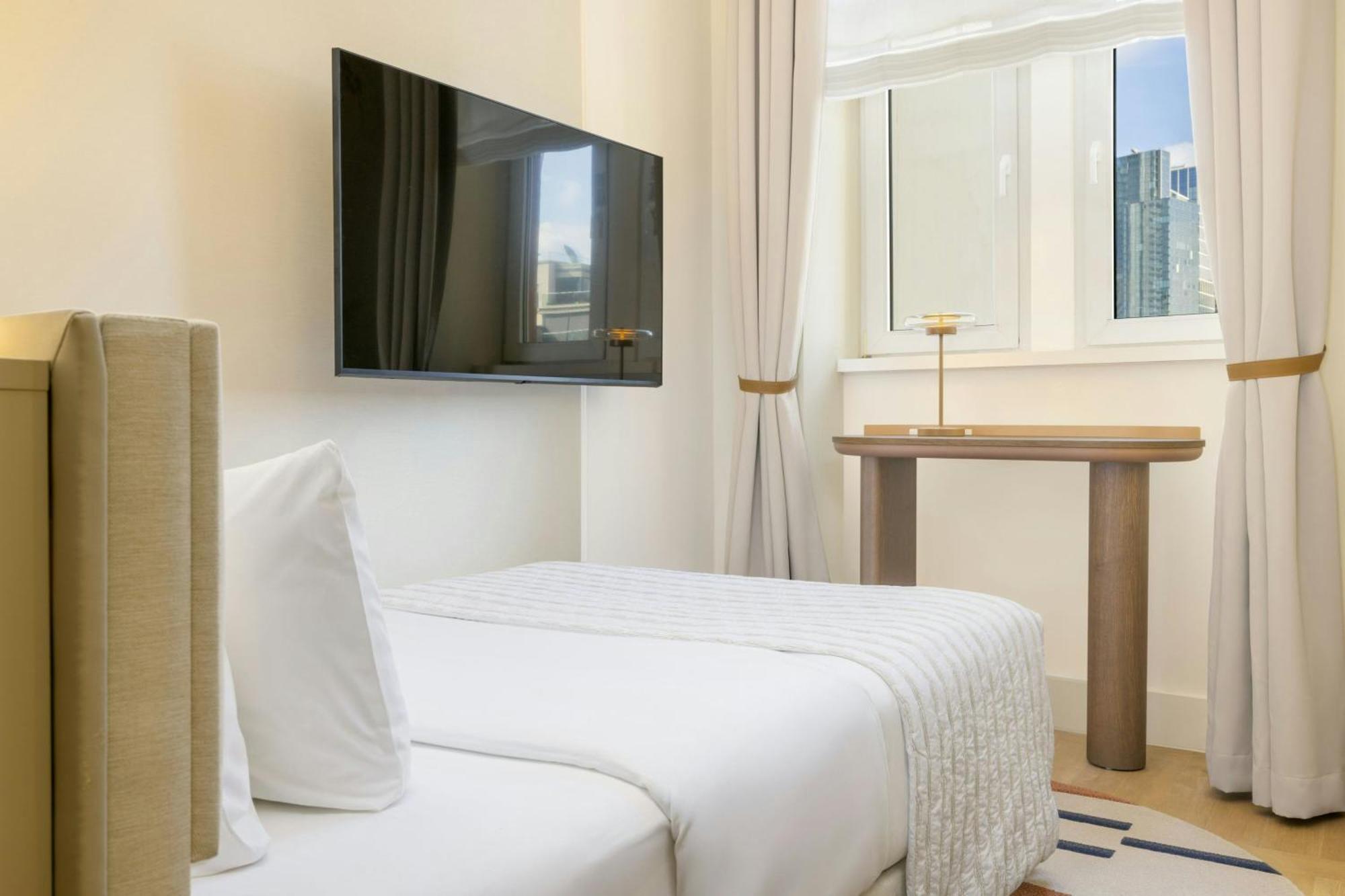 Single Guest Room
