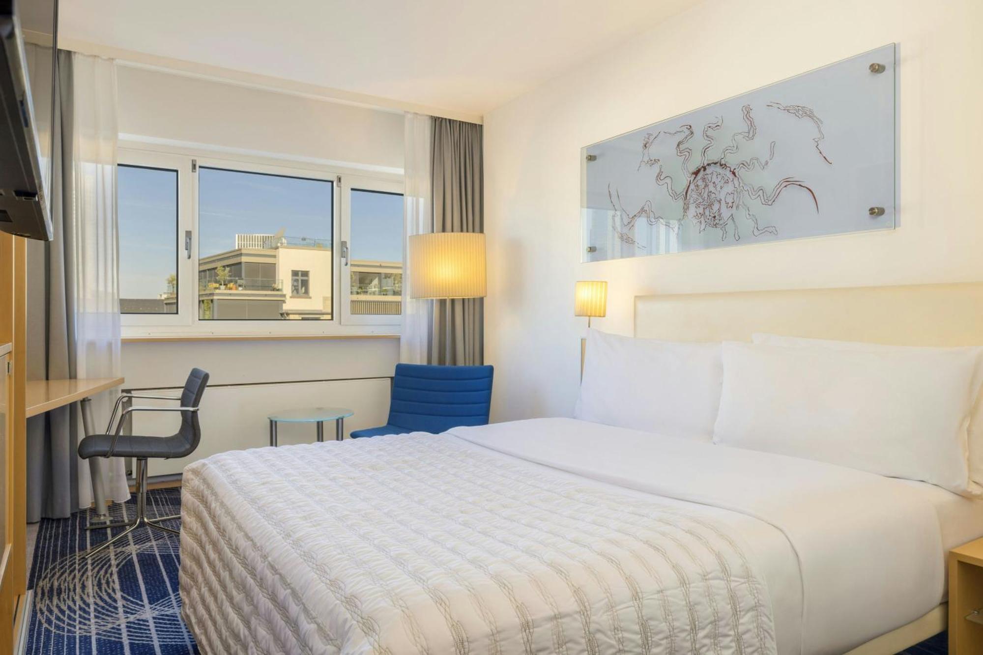 Superior Queen Room Skyline View