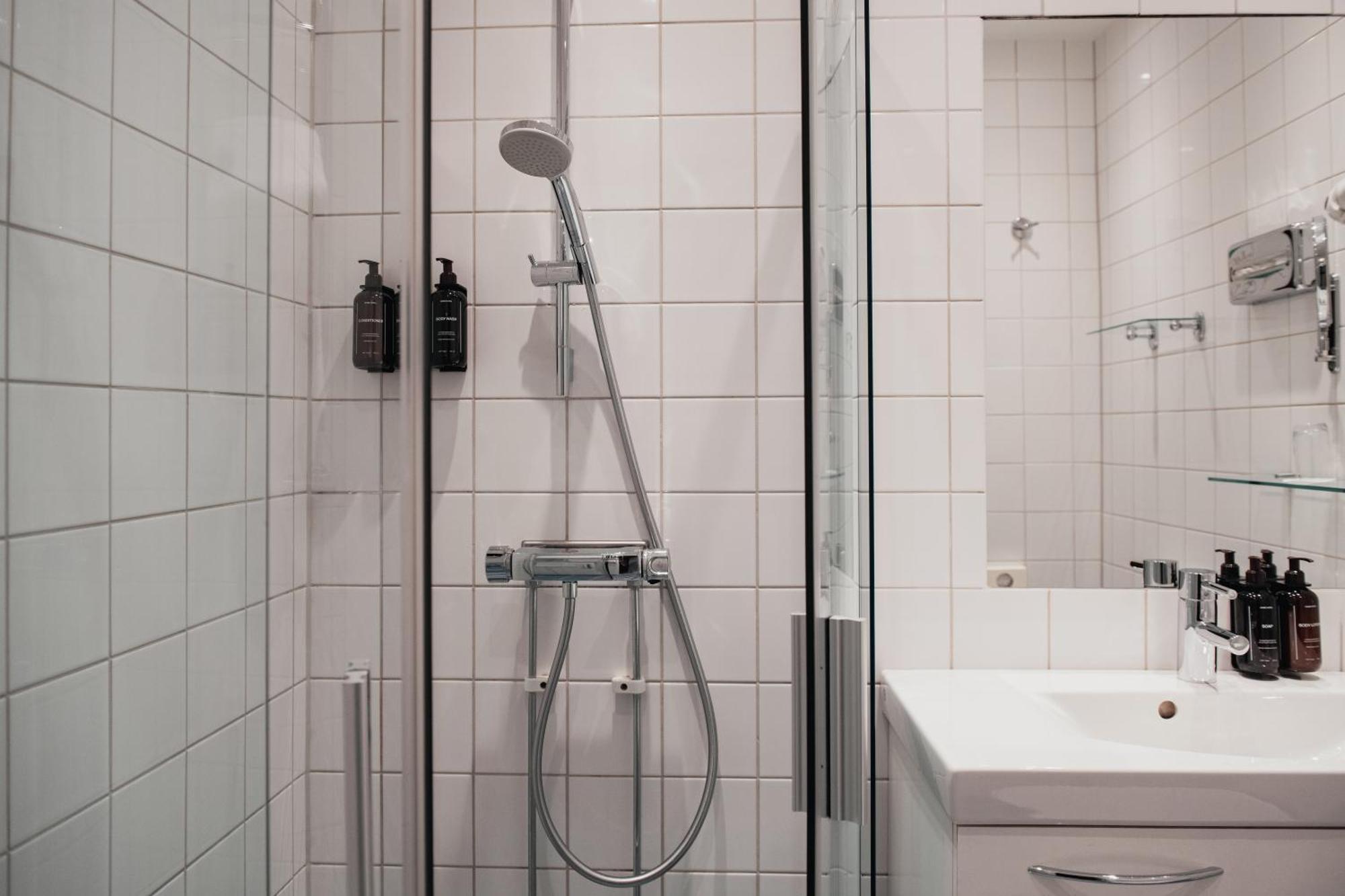 Compact Single Room