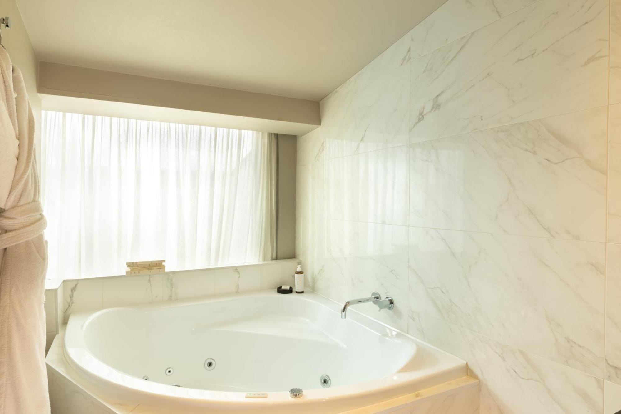 Deluxe Double Room Spa Bath and Terrace,1742670286:JPEG