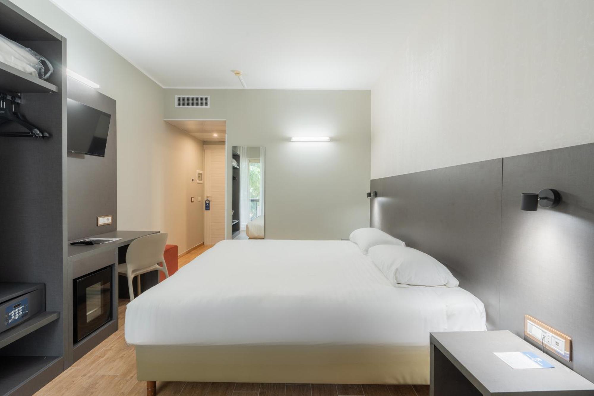 Comfort Double or Twin Room