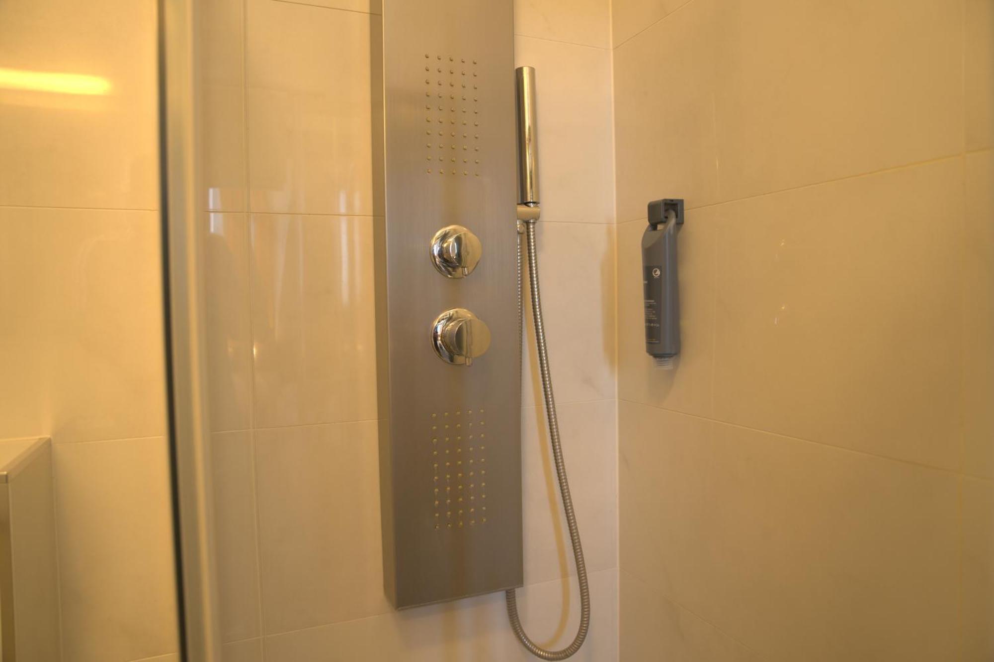 Economy Twin Room