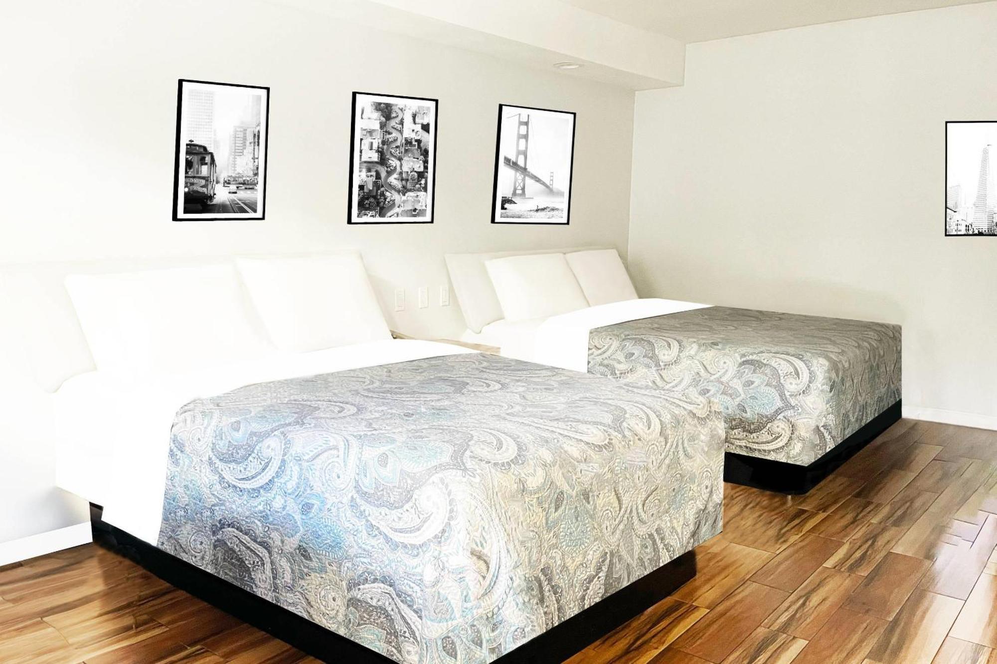 Queen Room Two Queen Beds Non-Smoking