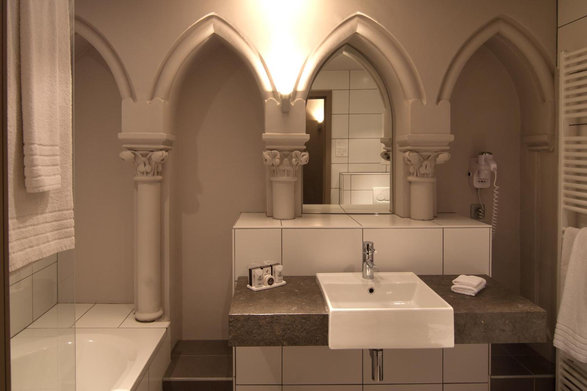 Deluxe Double Room Church area