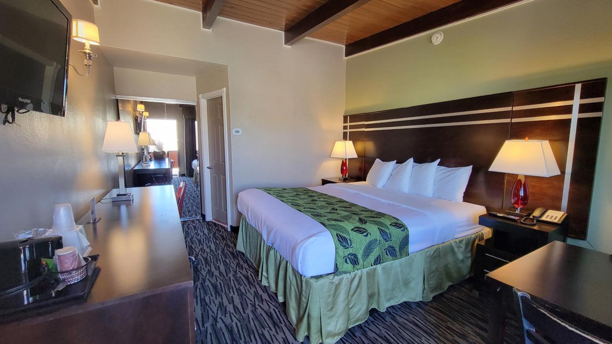 Standard King Room
