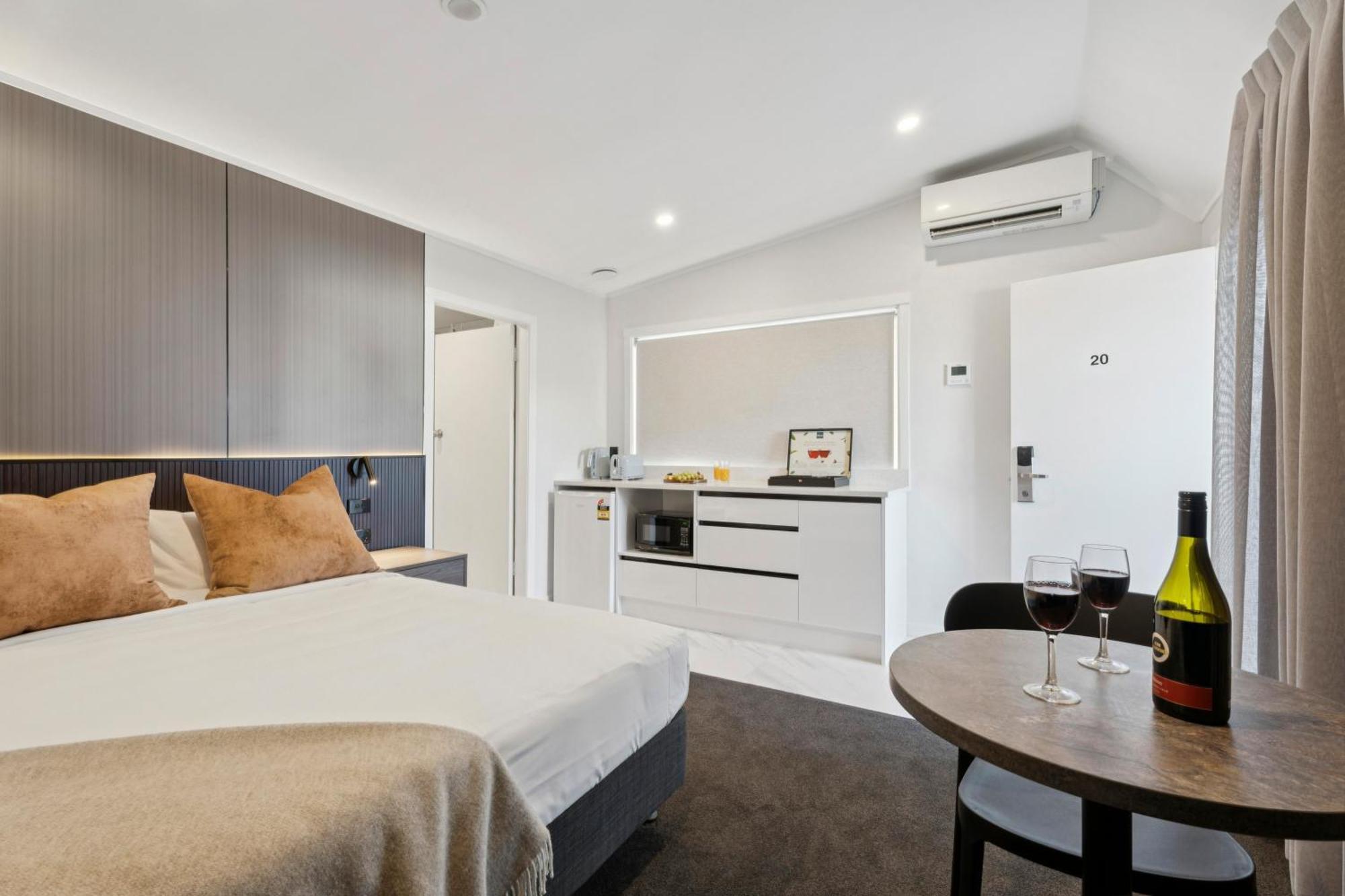 Queen Suite