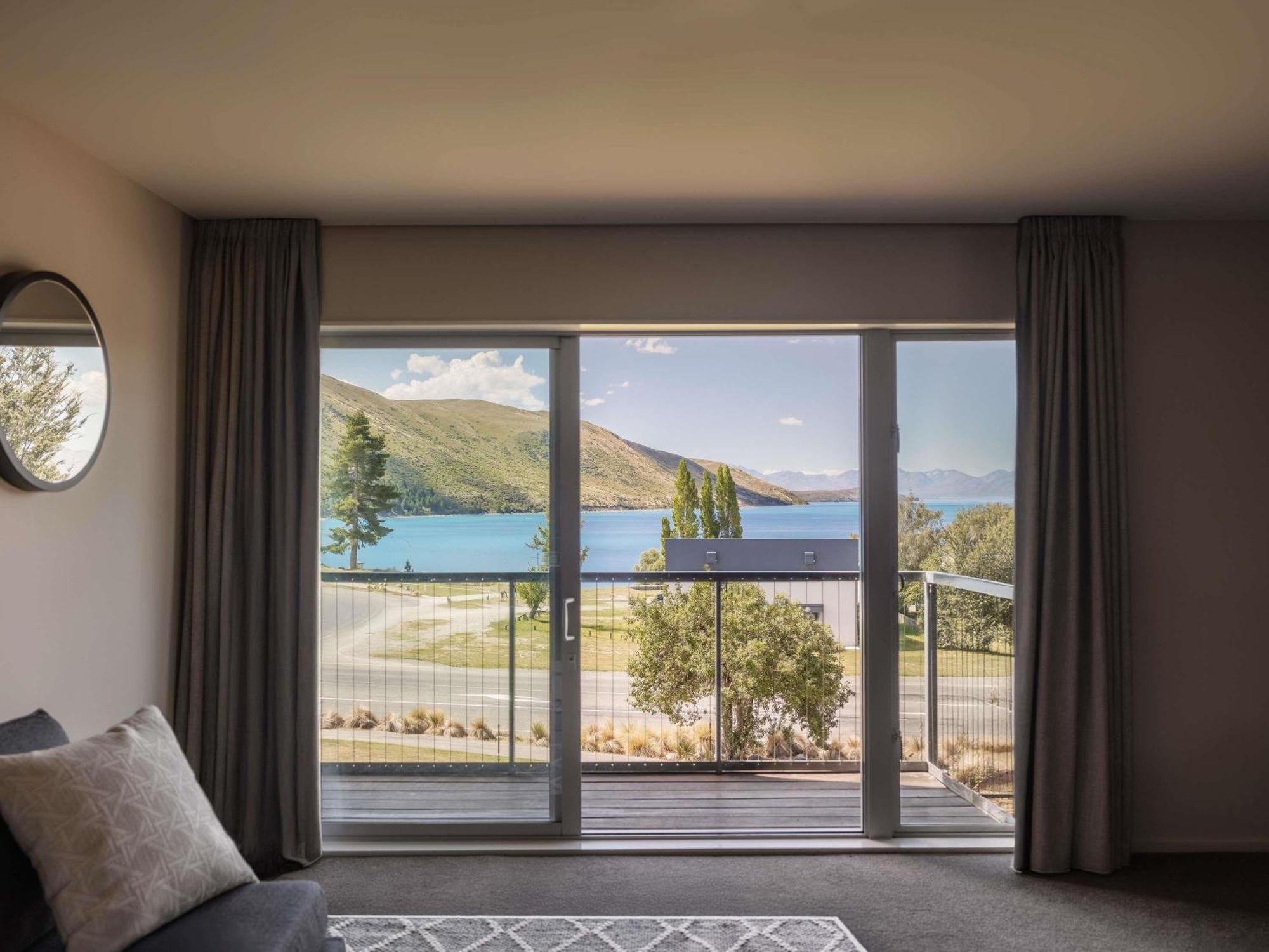 One-Bedroom Lake View Suite