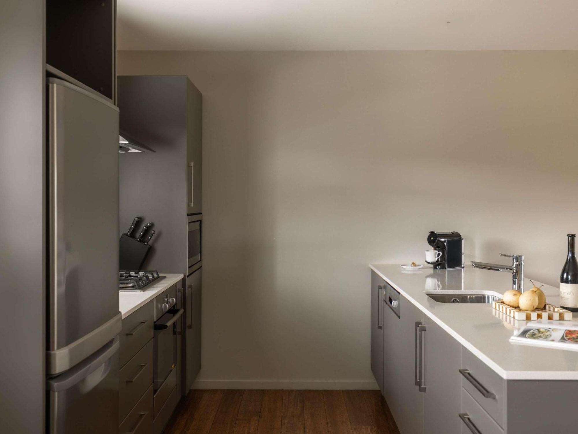 One-Bedroom Mountain View Suite