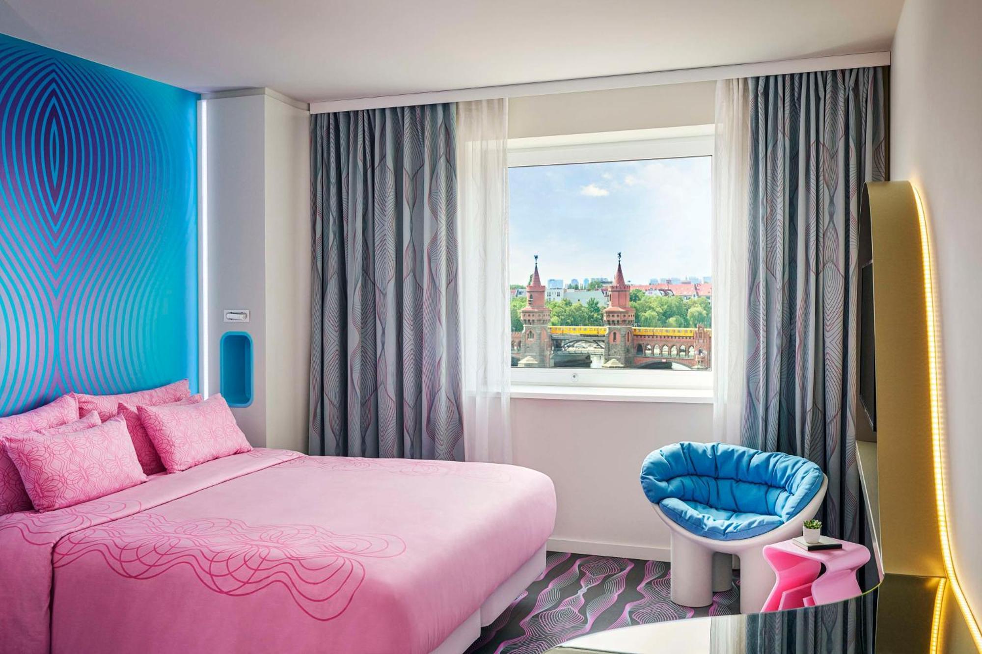 nhow Room River View