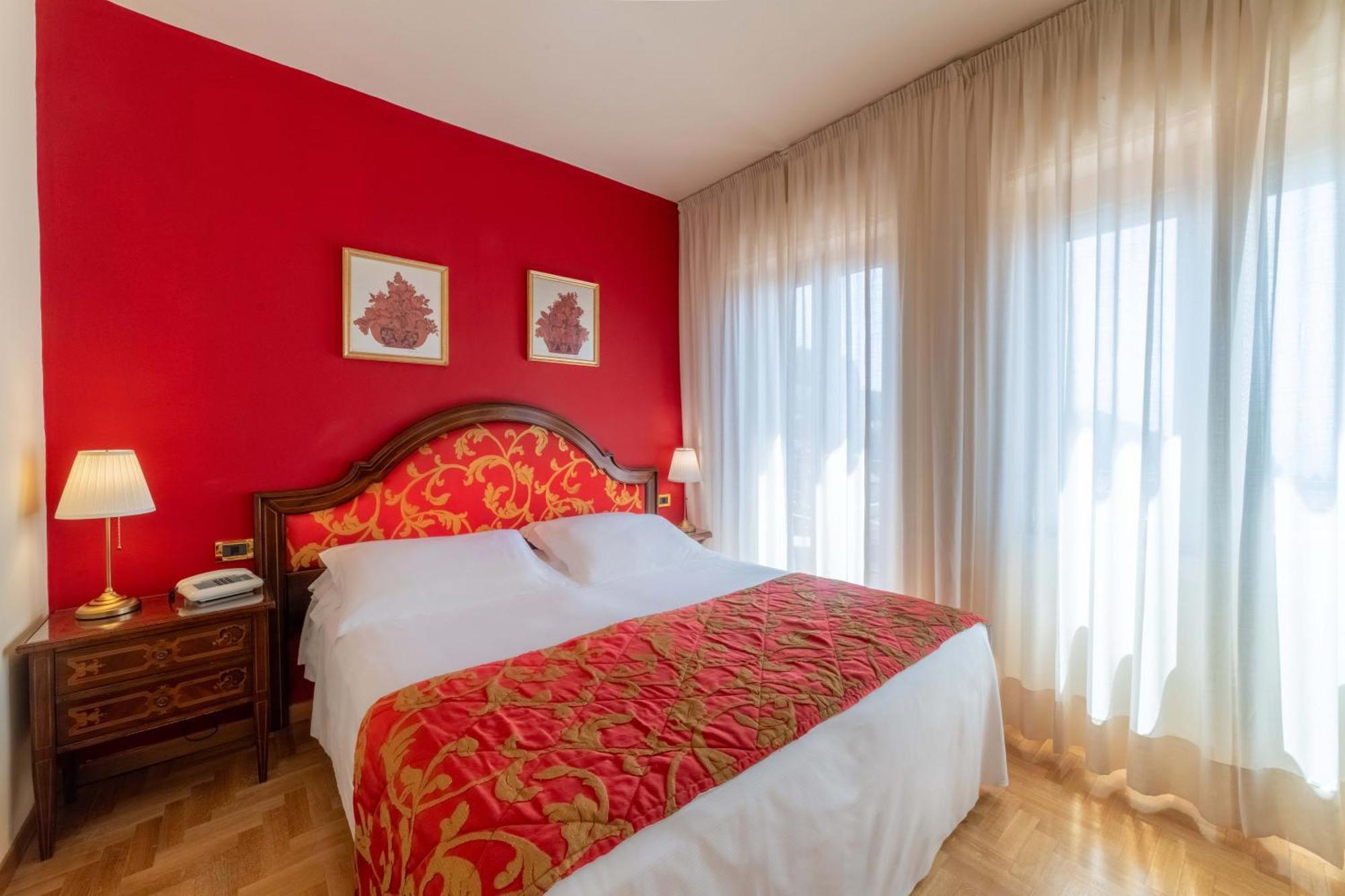 Superior Double or Twin Room Sea View