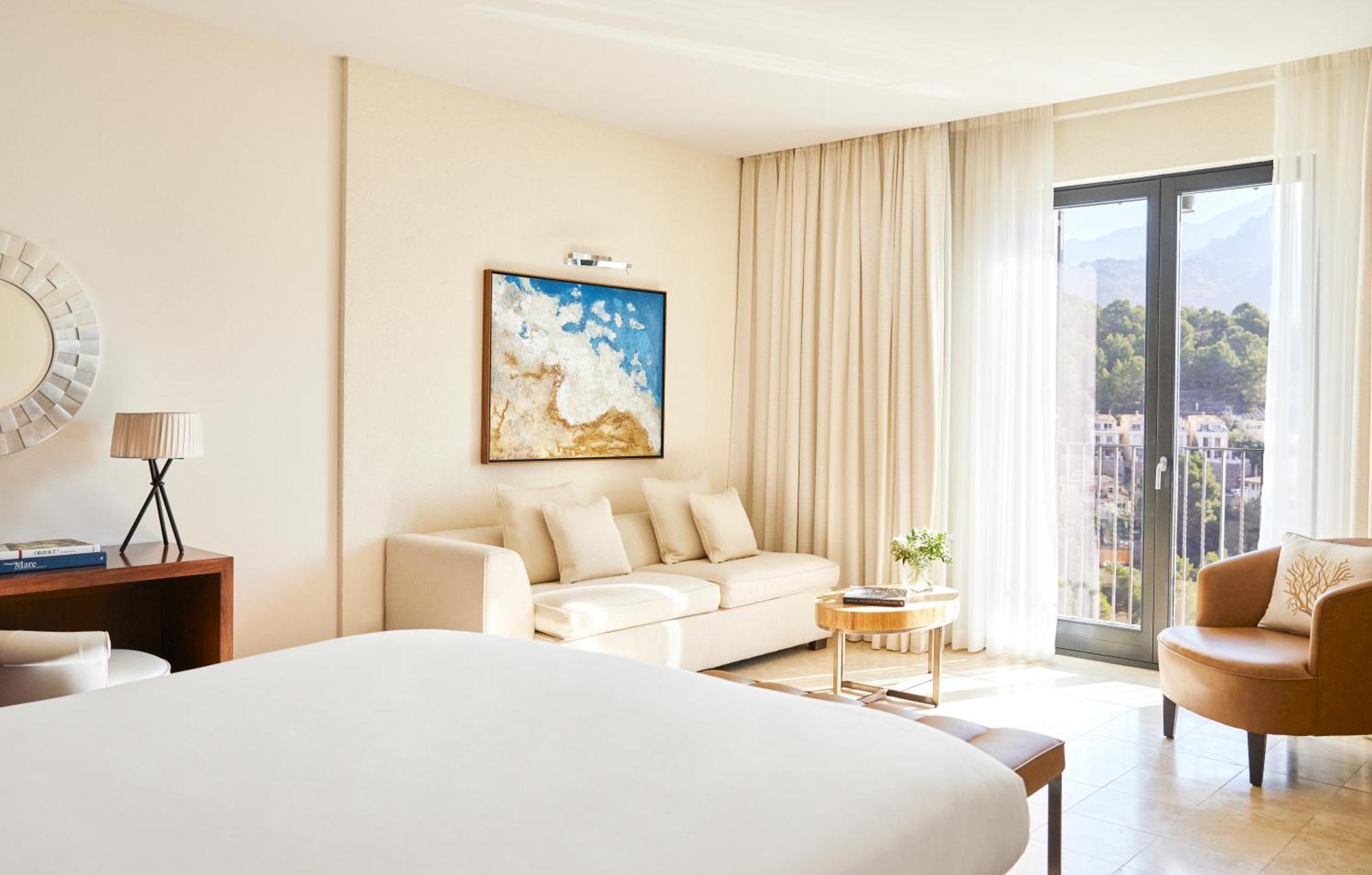 Deluxe Double Room Tramuntana Mountain View