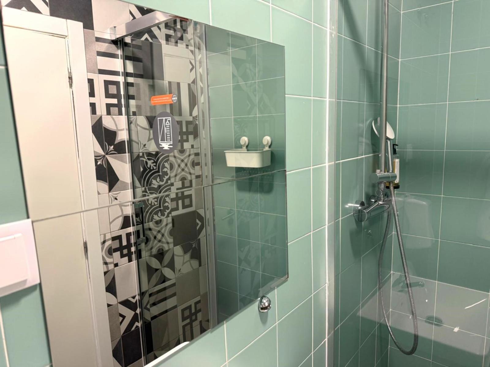 Bed 4-Bed Dormitory Room En Suite Bathroom