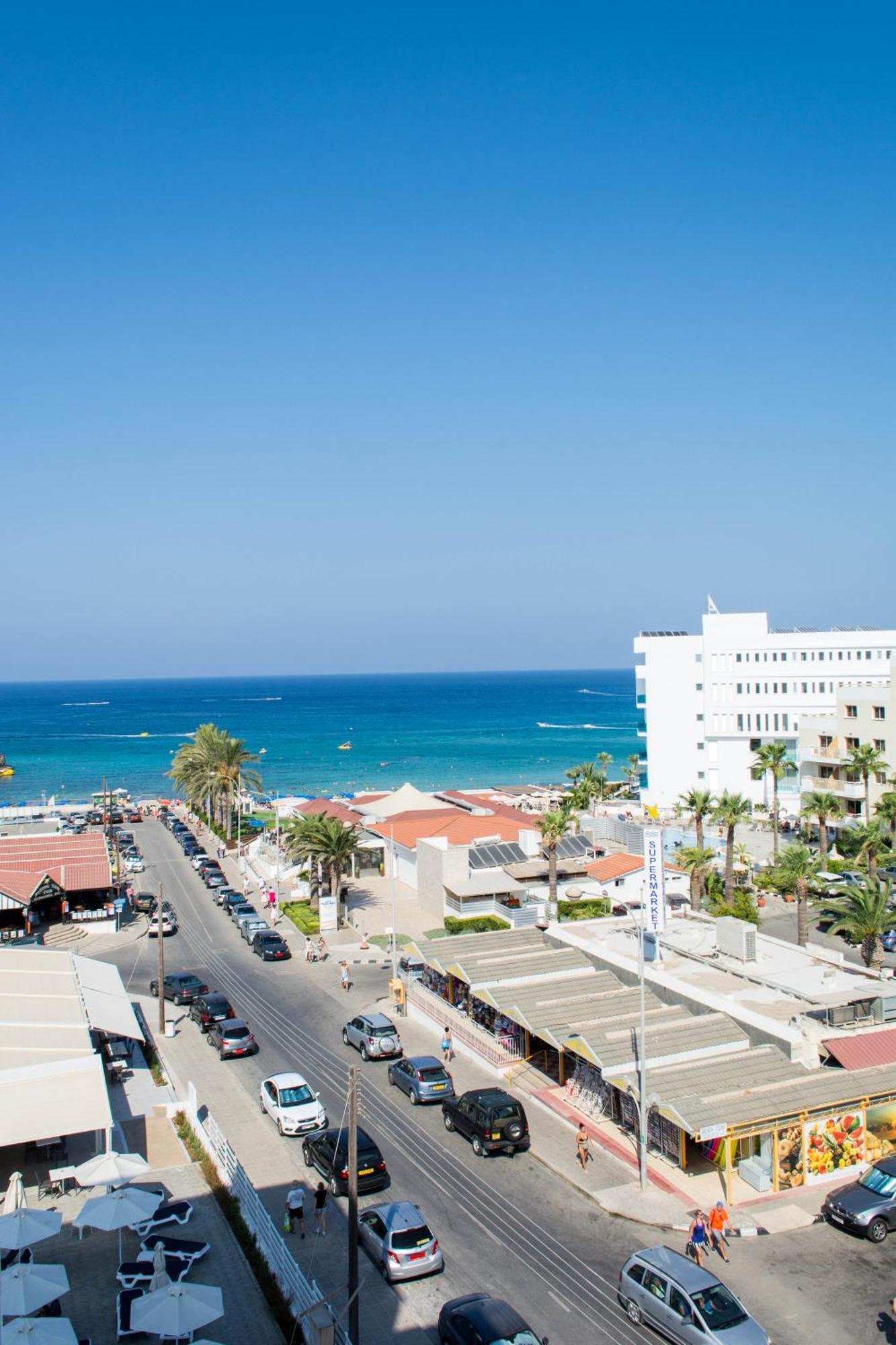 Standard Double or Twin Room Side Sea View